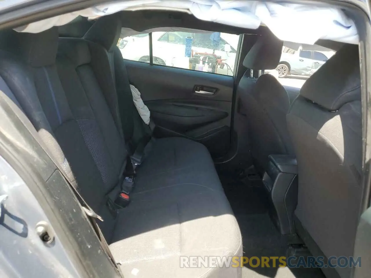 10 Photograph of a damaged car 5YFS4MCE8NP111369 TOYOTA COROLLA 2022
