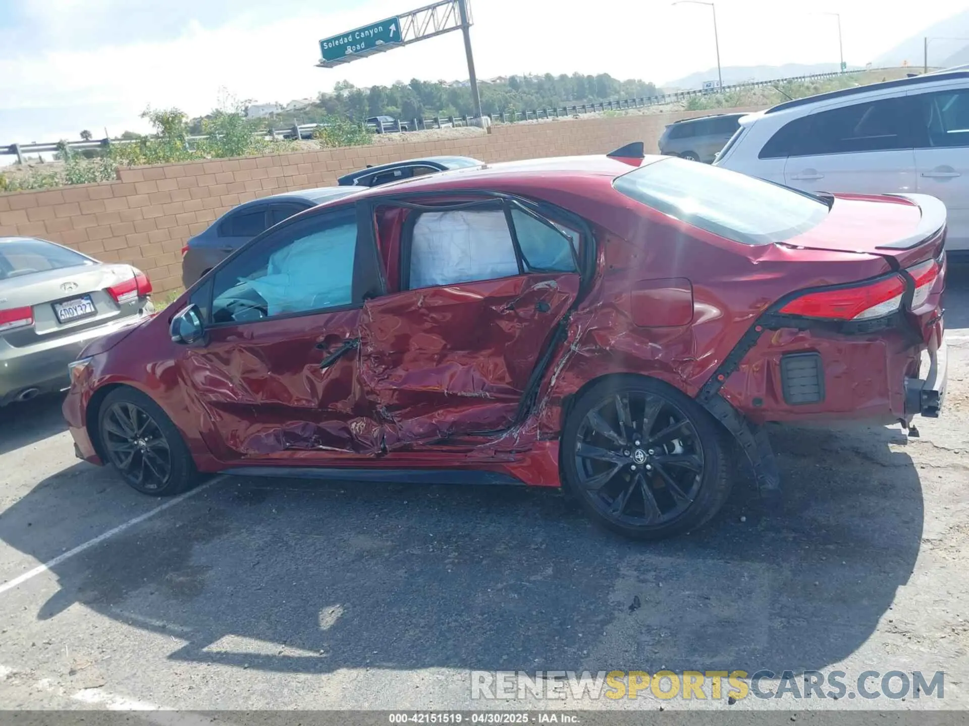 15 Photograph of a damaged car 5YFS4MCE9NP116015 TOYOTA COROLLA 2022