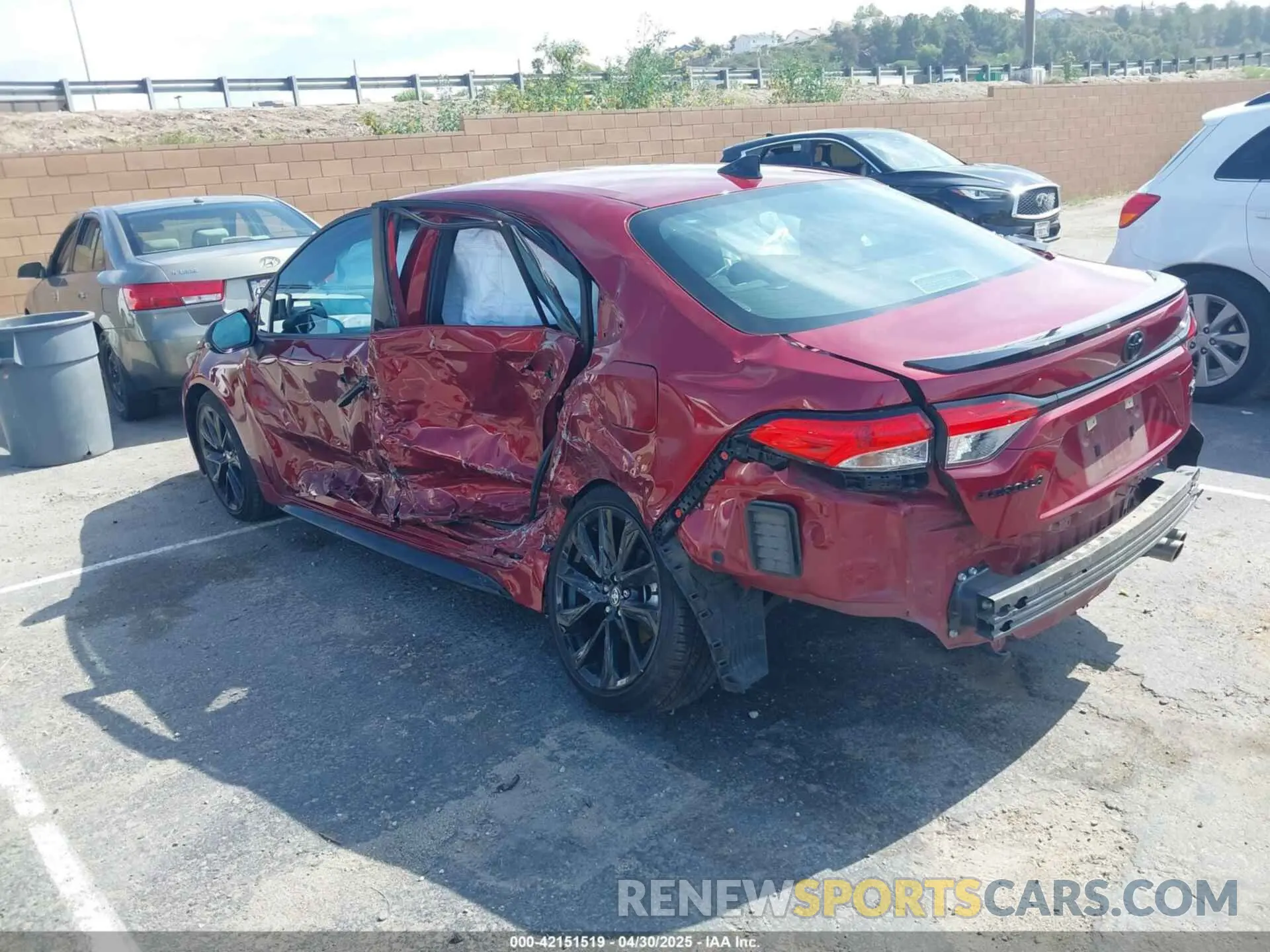 3 Photograph of a damaged car 5YFS4MCE9NP116015 TOYOTA COROLLA 2022