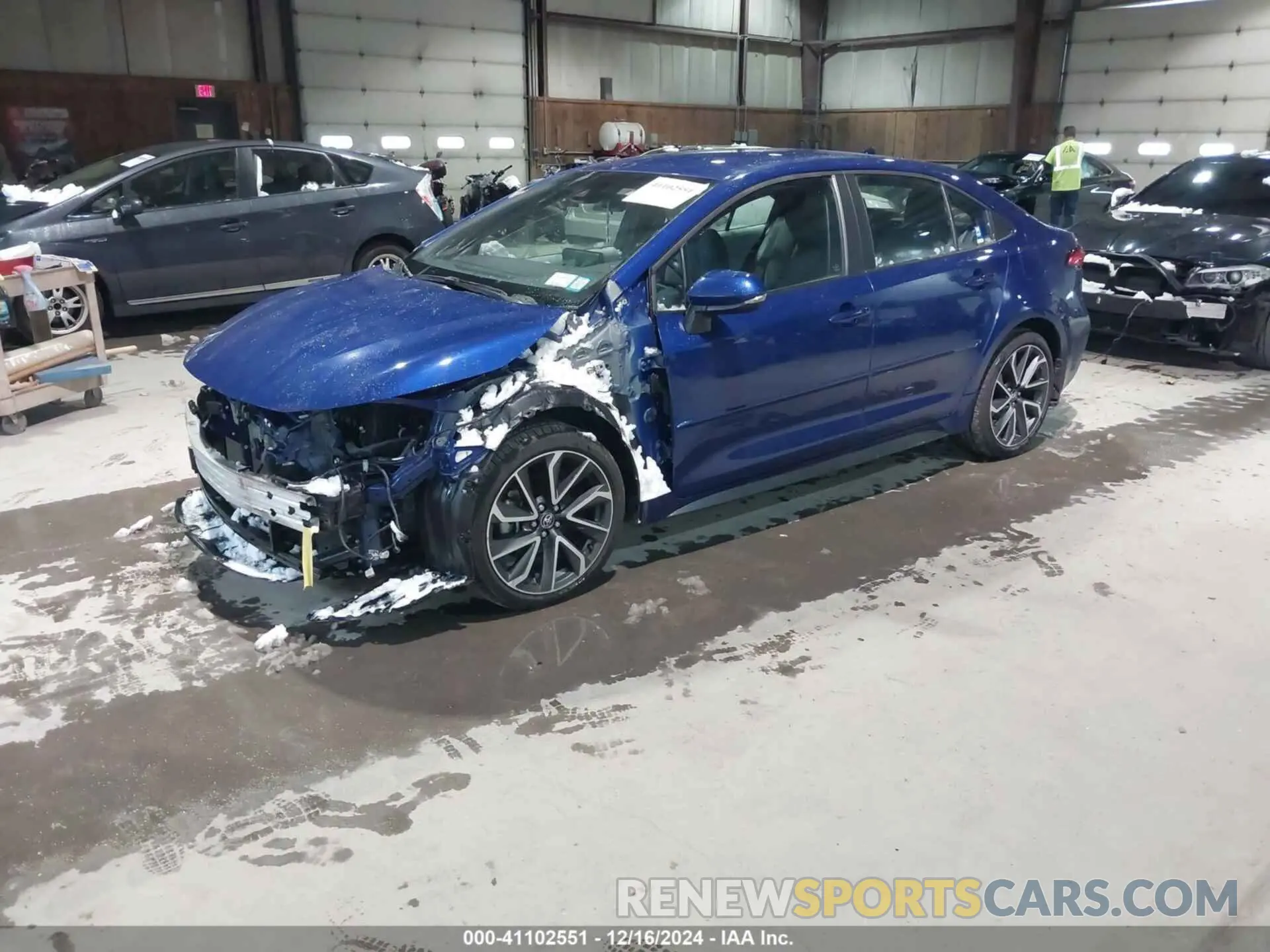 2 Photograph of a damaged car 5YFS4MCE9NP126821 TOYOTA COROLLA 2022