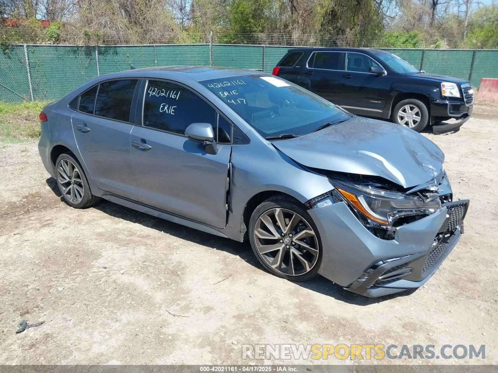 1 Photograph of a damaged car 5YFT4MCE1NP135209 TOYOTA COROLLA 2022