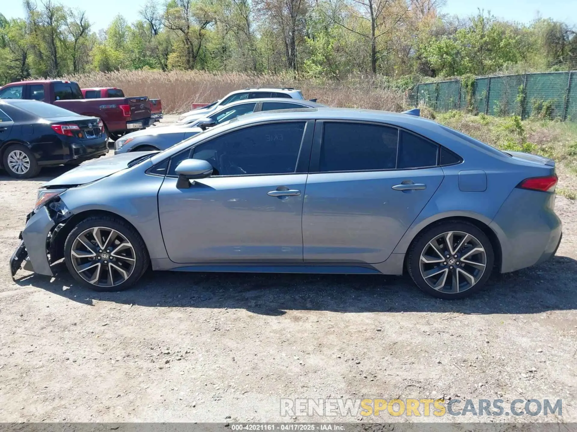 13 Photograph of a damaged car 5YFT4MCE1NP135209 TOYOTA COROLLA 2022