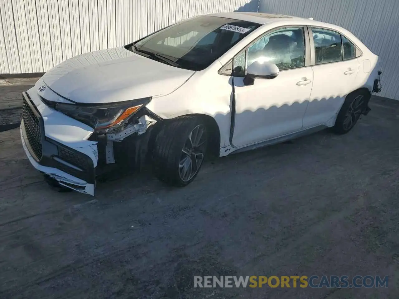1 Photograph of a damaged car 5YFT4MCE4NP130098 TOYOTA COROLLA 2022