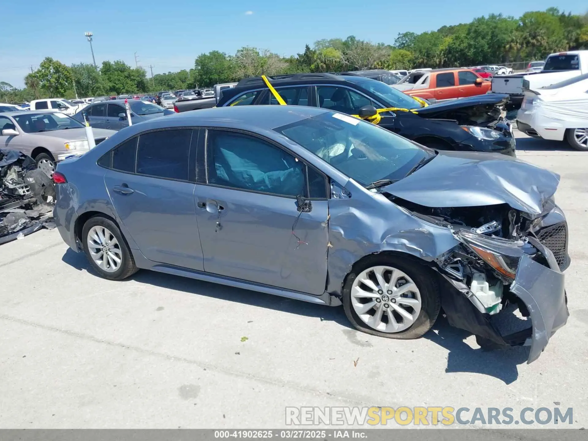 13 Фотография поврежденного автомобиля 5YFVPMAE2NP369801 TOYOTA COROLLA 2022