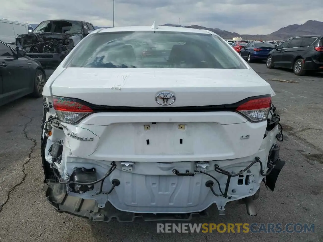 6 Photograph of a damaged car 5YFVPMAE5NP292938 TOYOTA COROLLA 2022