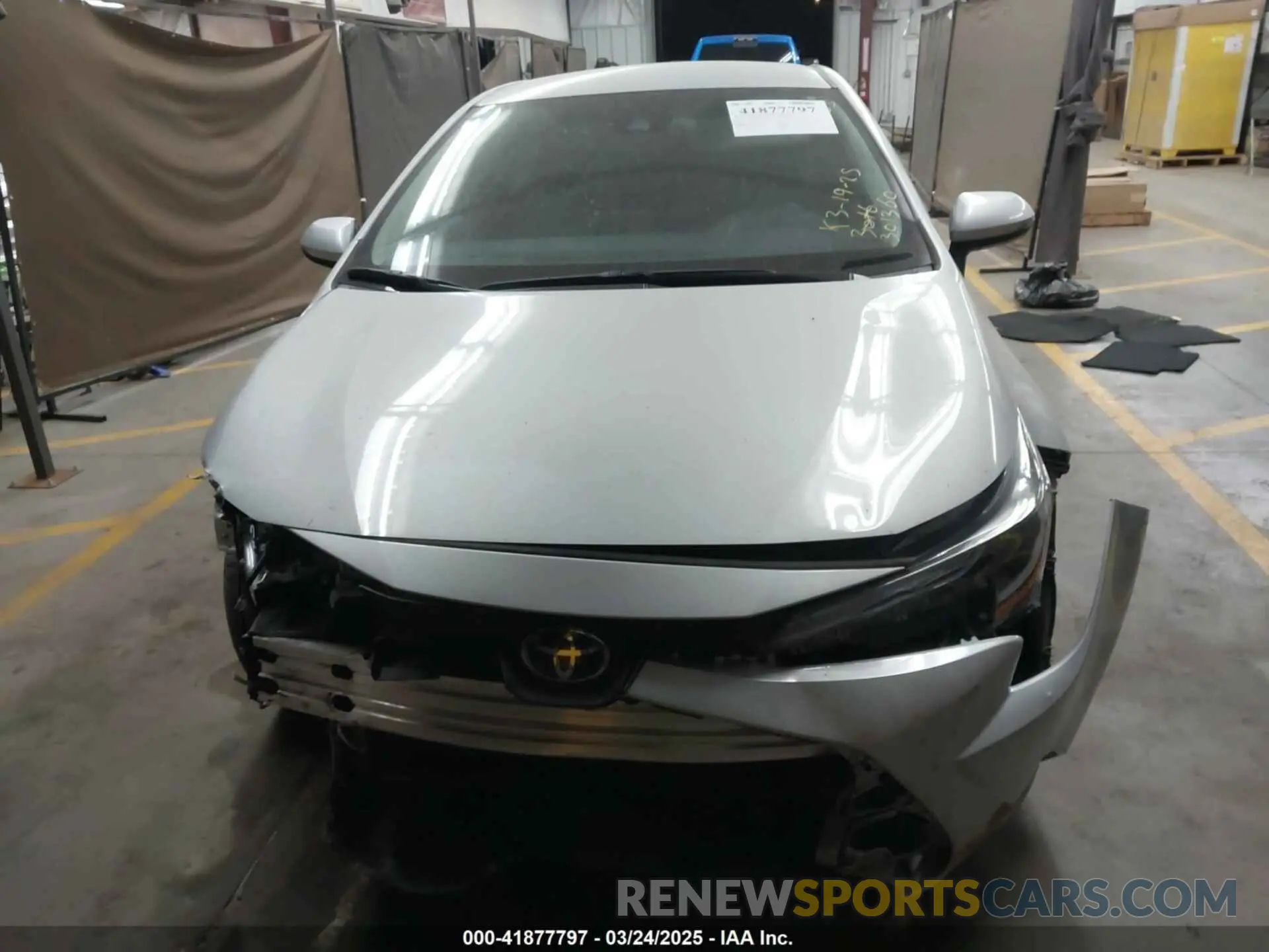 12 Photograph of a damaged car 5YFVPMAEXNP301360 TOYOTA COROLLA 2022