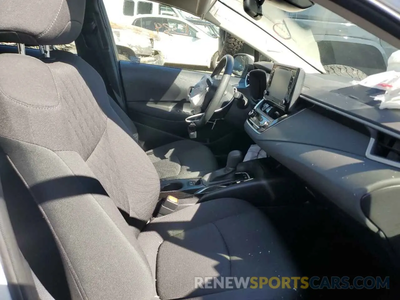 5 Photograph of a damaged car JTDEAMDE1N3008310 TOYOTA COROLLA 2022