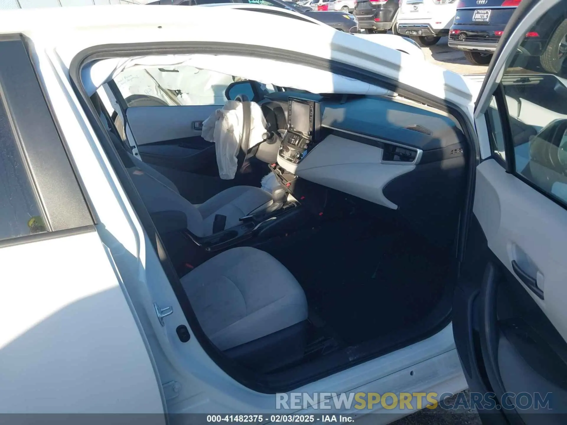 5 Photograph of a damaged car JTDEAMDE1NJ037740 TOYOTA COROLLA 2022