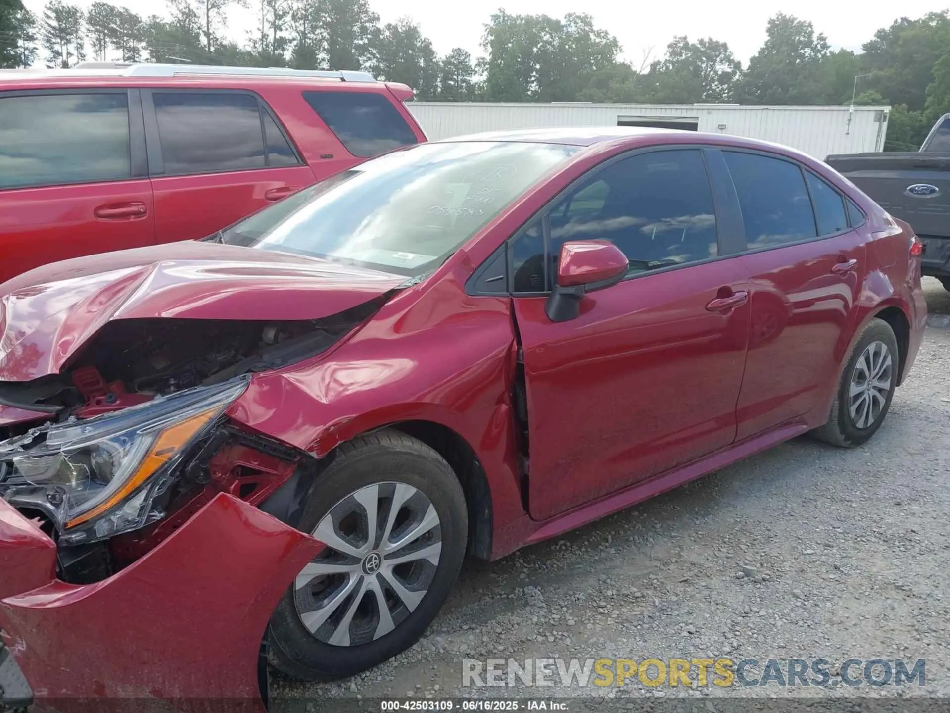 14 Photograph of a damaged car JTDEAMDE1NJ054585 TOYOTA COROLLA 2022