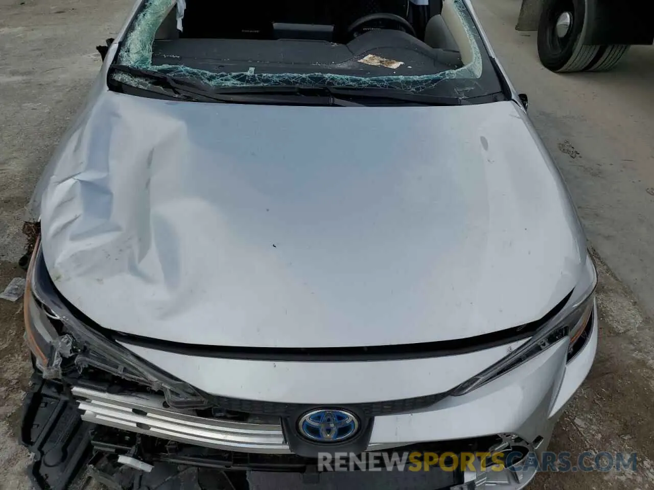 7 Photograph of a damaged car JTDEAMDE1NJ057065 TOYOTA COROLLA 2022
