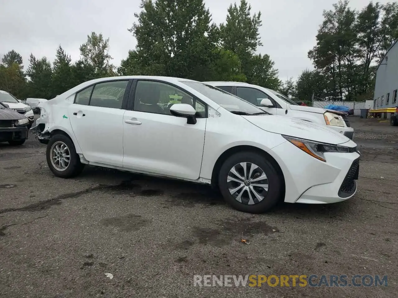 4 Photograph of a damaged car JTDEAMDE2N3012883 TOYOTA COROLLA 2022