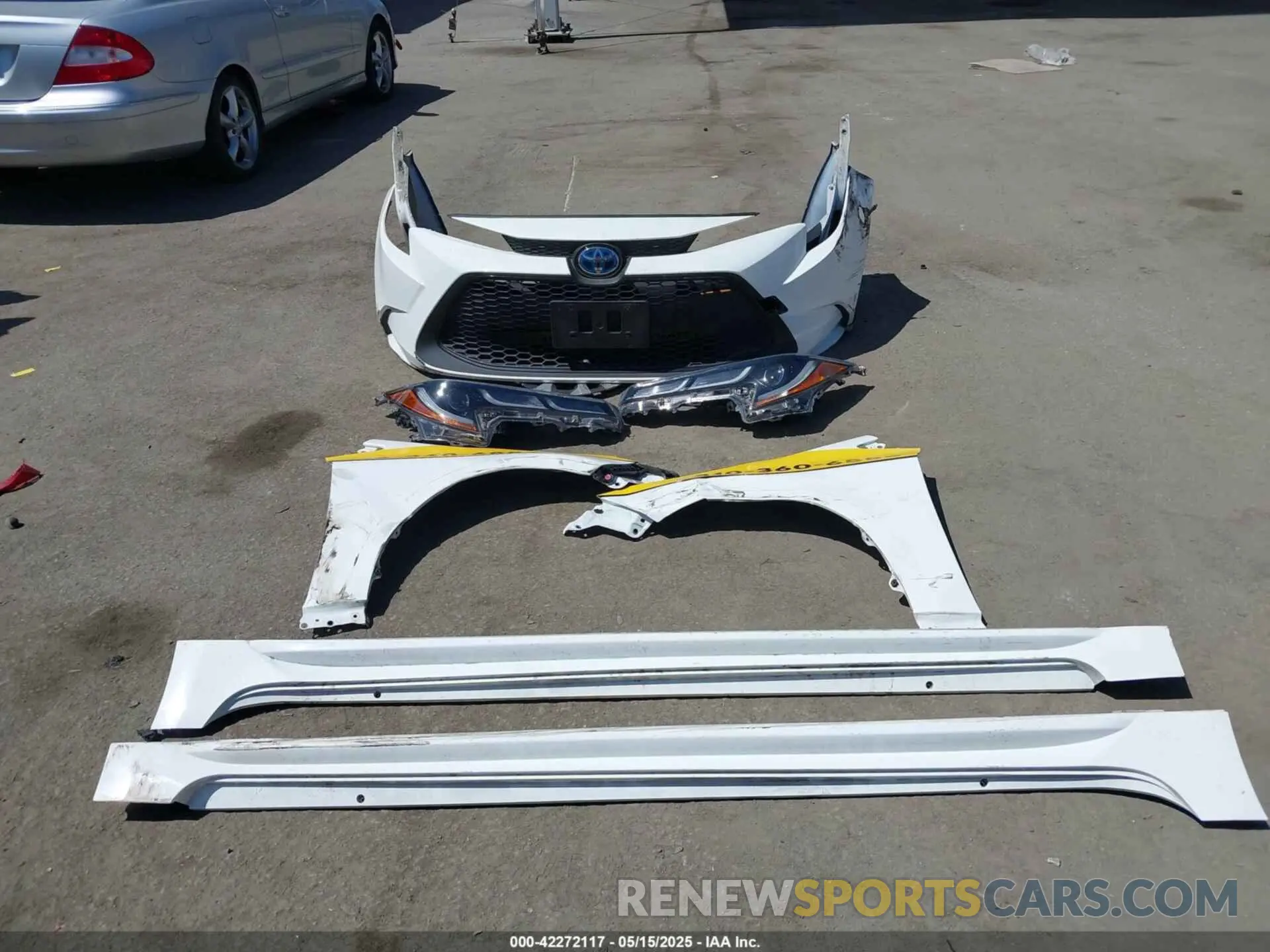 12 Фотография поврежденного автомобиля JTDEAMDE2NJ036337 TOYOTA COROLLA 2022