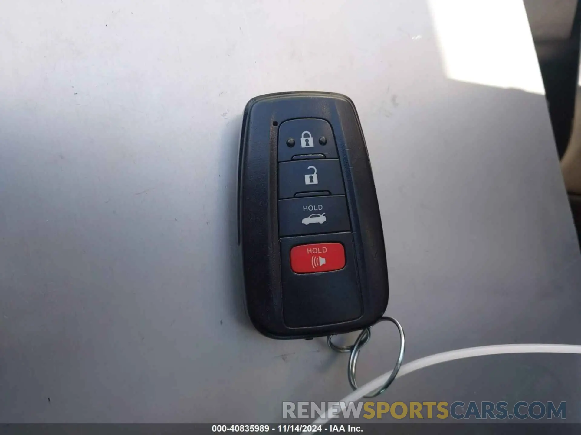 11 Фотография поврежденного автомобиля JTDEAMDE2NJ057589 TOYOTA COROLLA 2022