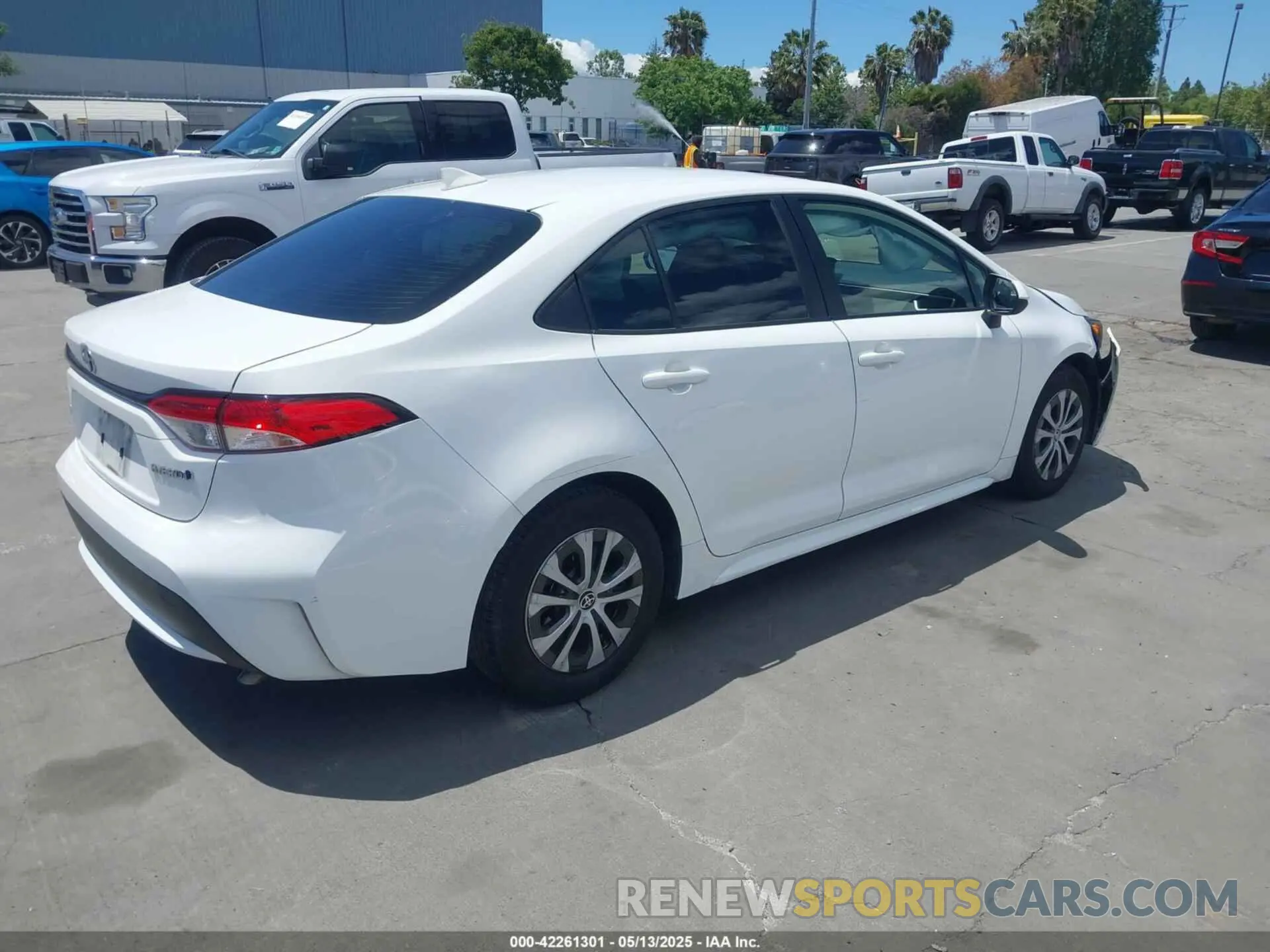 4 Фотография поврежденного автомобиля JTDEAMDE3N3003853 TOYOTA COROLLA 2022