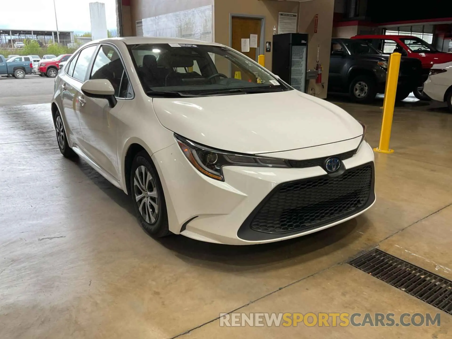 10 Photograph of a damaged car JTDEAMDE3N3005232 TOYOTA COROLLA 2022