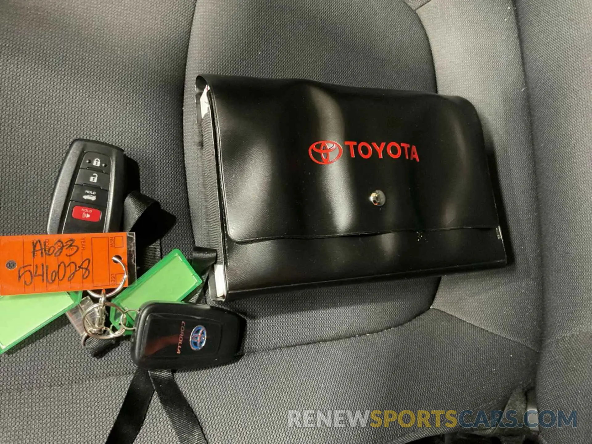 4 Photograph of a damaged car JTDEAMDE3N3005232 TOYOTA COROLLA 2022