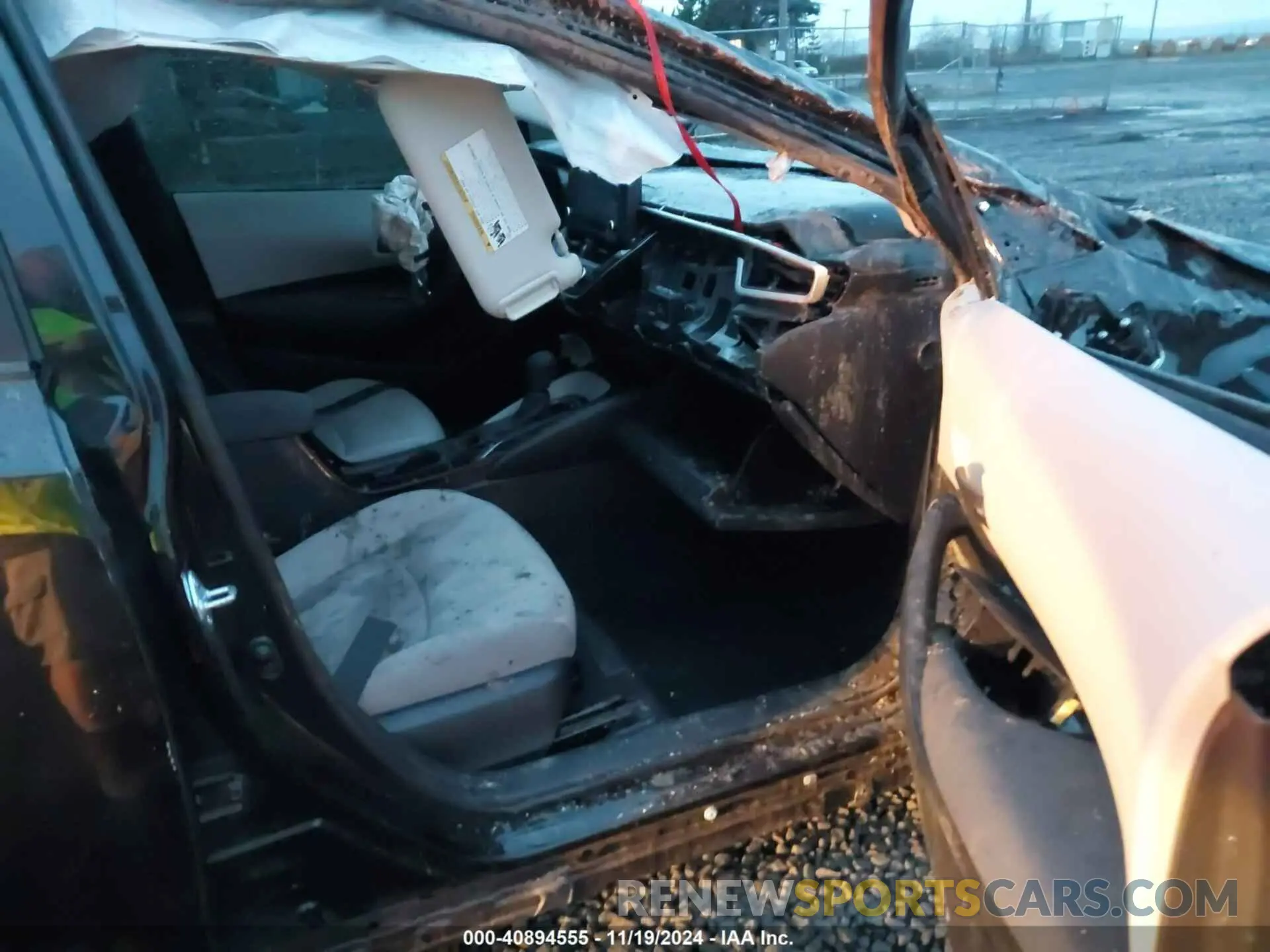 5 Photograph of a damaged car JTDEAMDE3NJ045869 TOYOTA COROLLA 2022