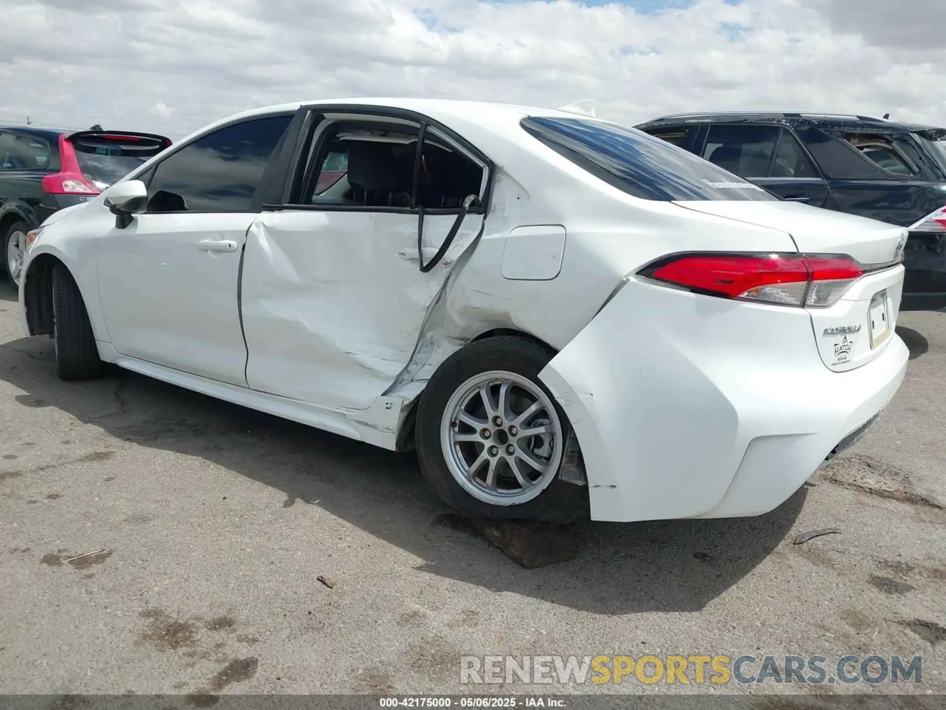 3 Photograph of a damaged car JTDEAMDE4N3001674 TOYOTA COROLLA 2022