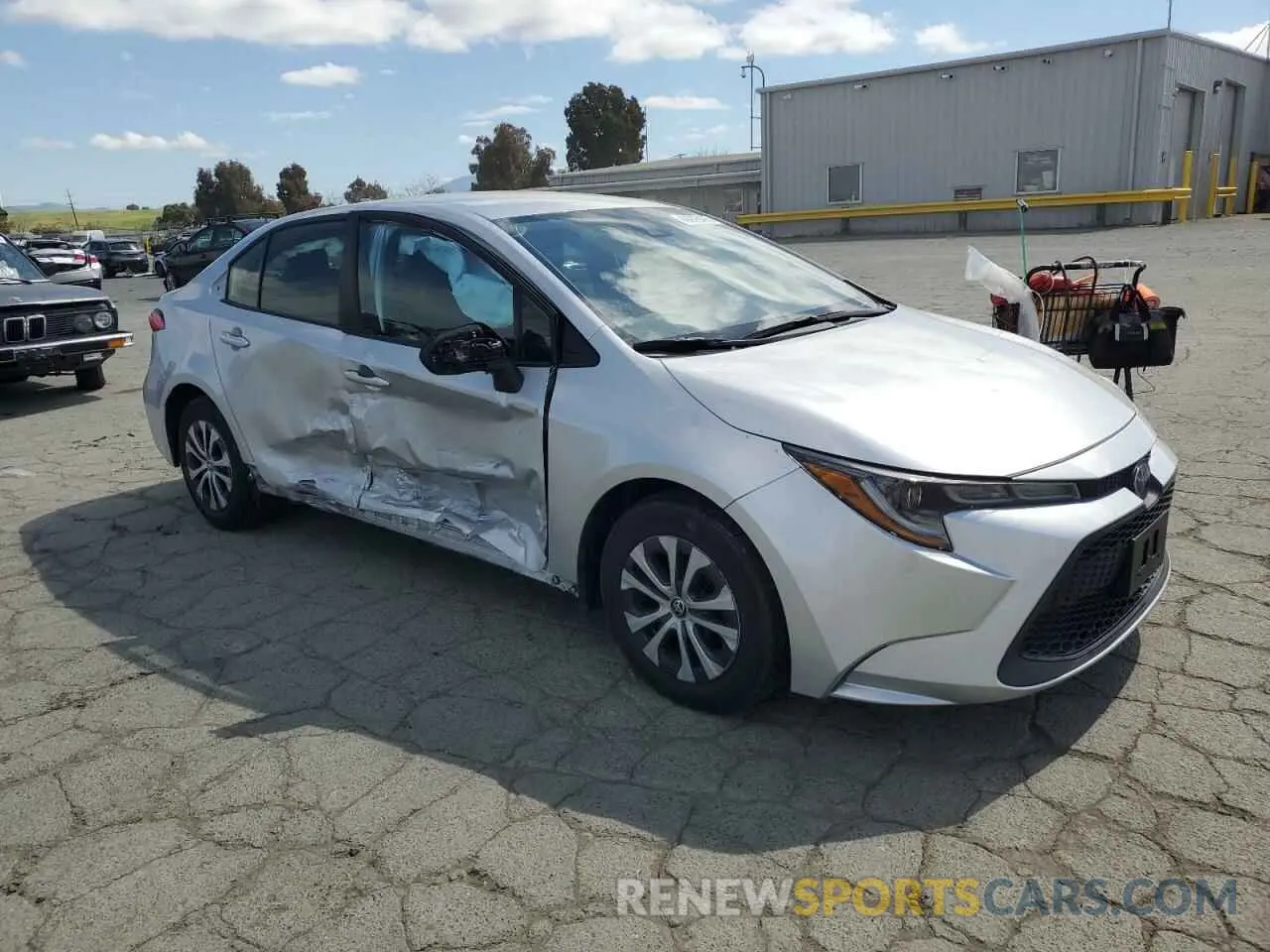 4 Photograph of a damaged car JTDEAMDE5N3011145 TOYOTA COROLLA 2022