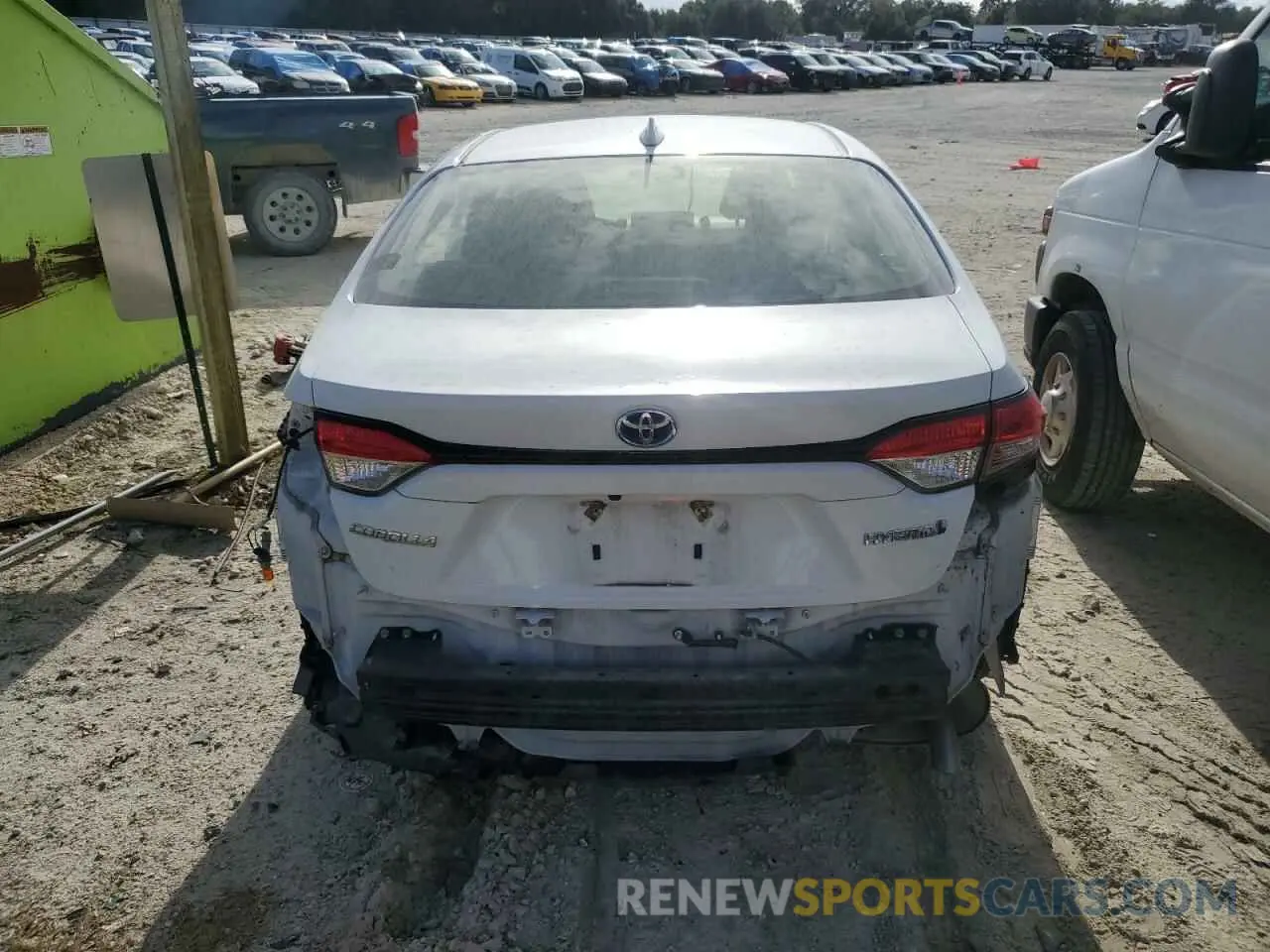 6 Photograph of a damaged car JTDEAMDE5NJ053570 TOYOTA COROLLA 2022