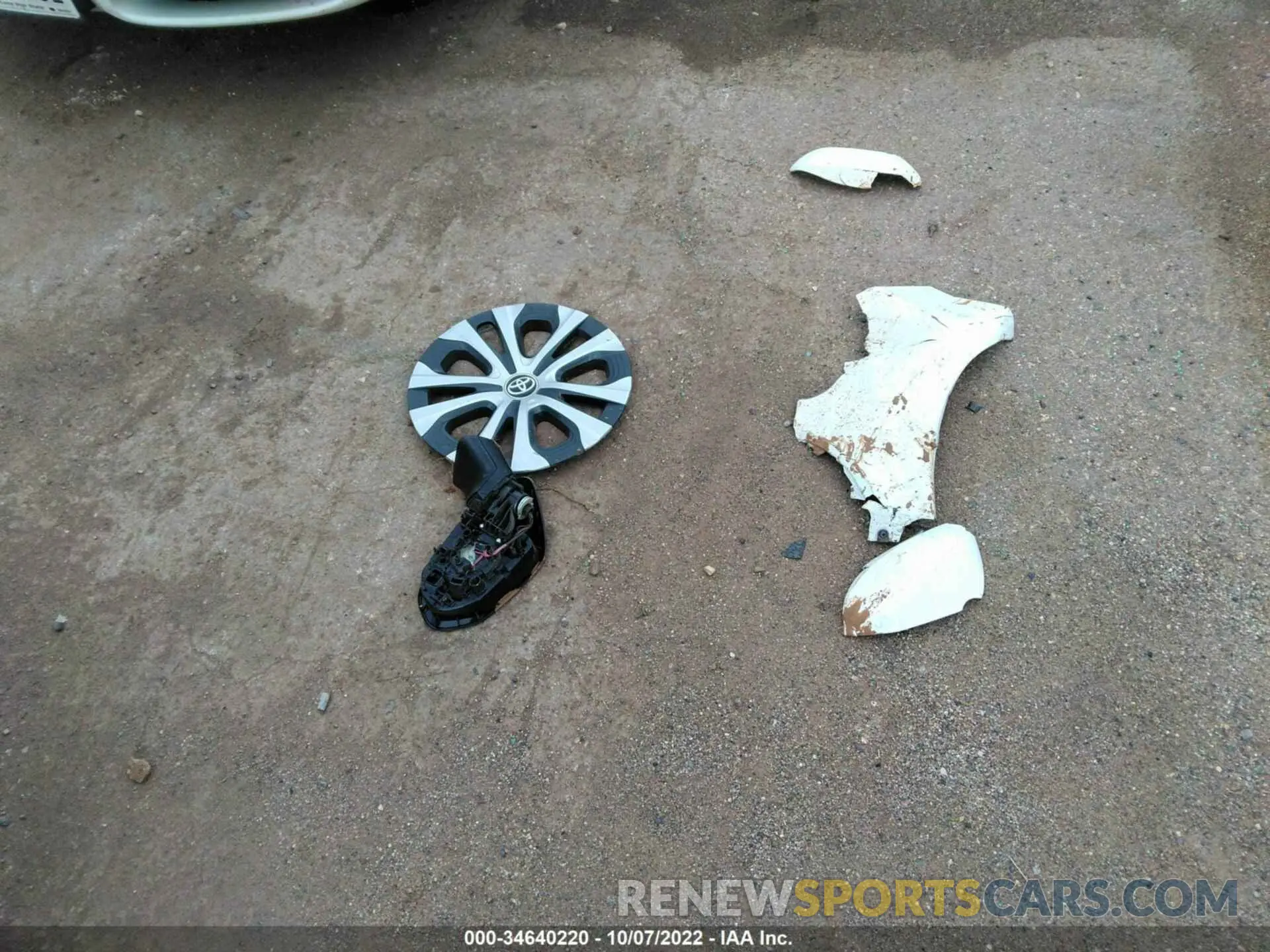 11 Photograph of a damaged car JTDEAMDE6NJ038690 TOYOTA COROLLA 2022