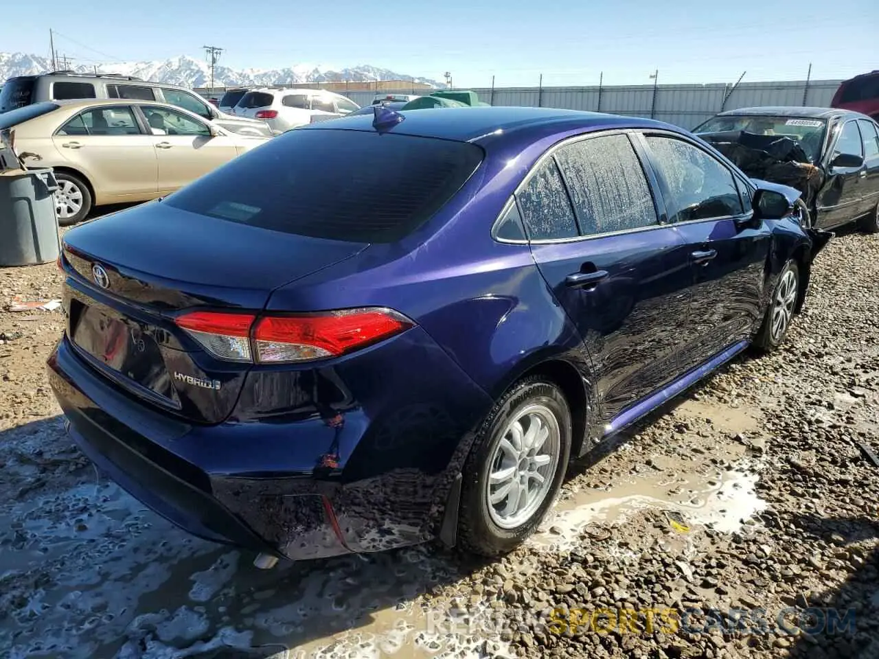 3 Photograph of a damaged car JTDEAMDE6NJ041444 TOYOTA COROLLA 2022