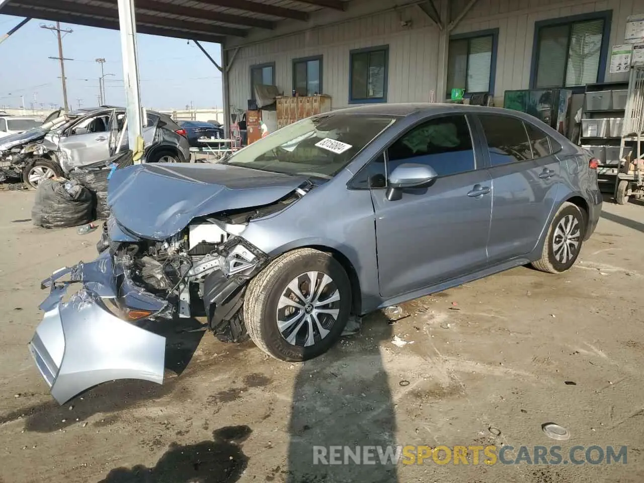 1 Фотография поврежденного автомобиля JTDEAMDE6NJ045400 TOYOTA COROLLA 2022