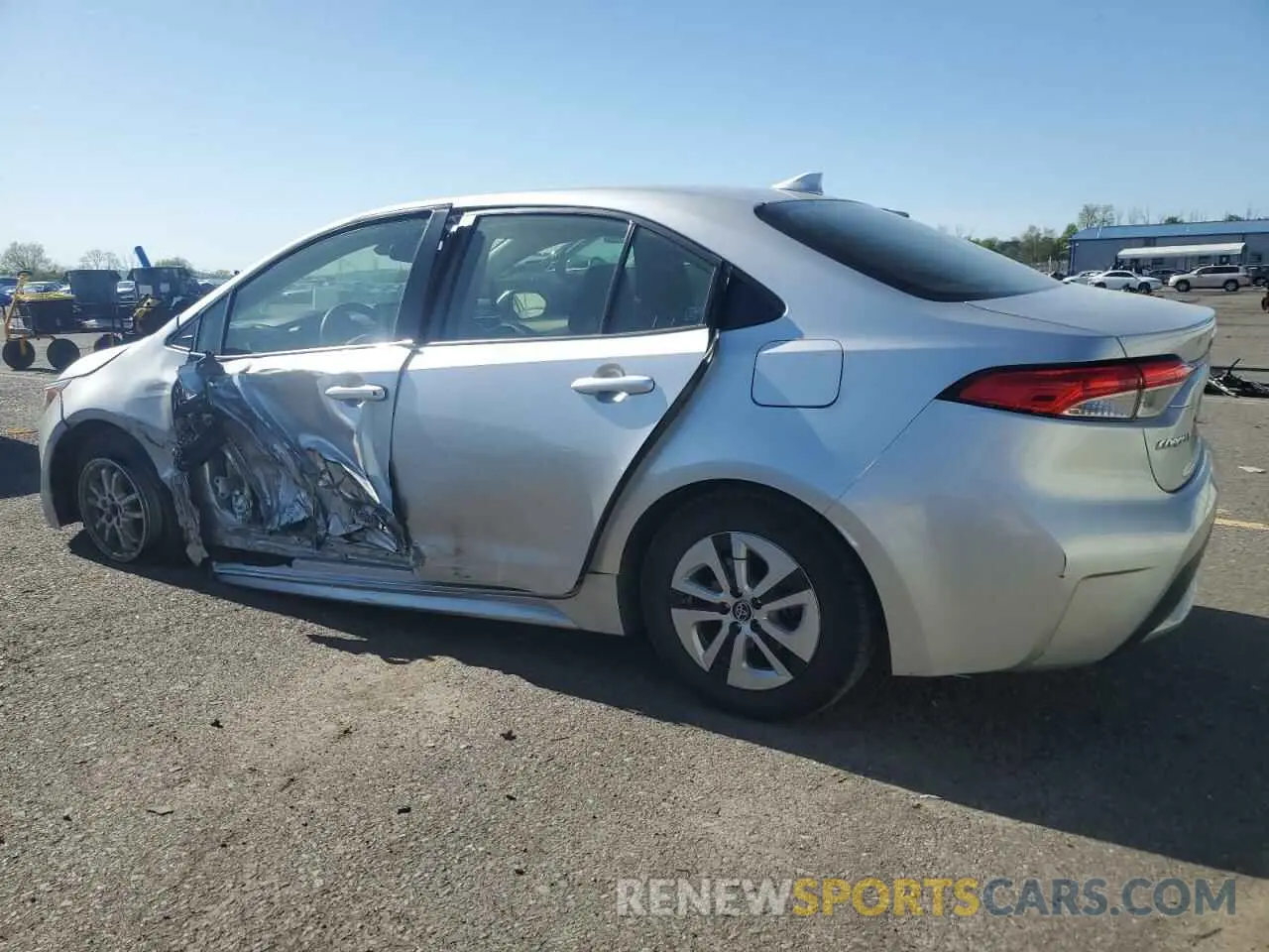 2 Photograph of a damaged car JTDEAMDE7NJ043283 TOYOTA COROLLA 2022