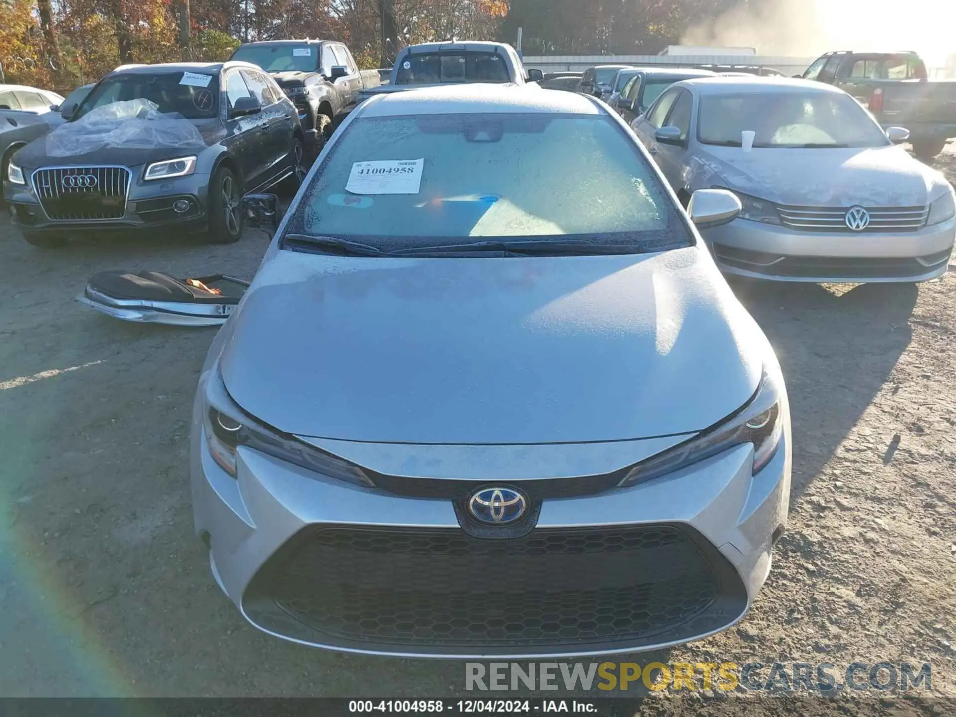 13 Photograph of a damaged car JTDEAMDE7NJ055305 TOYOTA COROLLA 2022