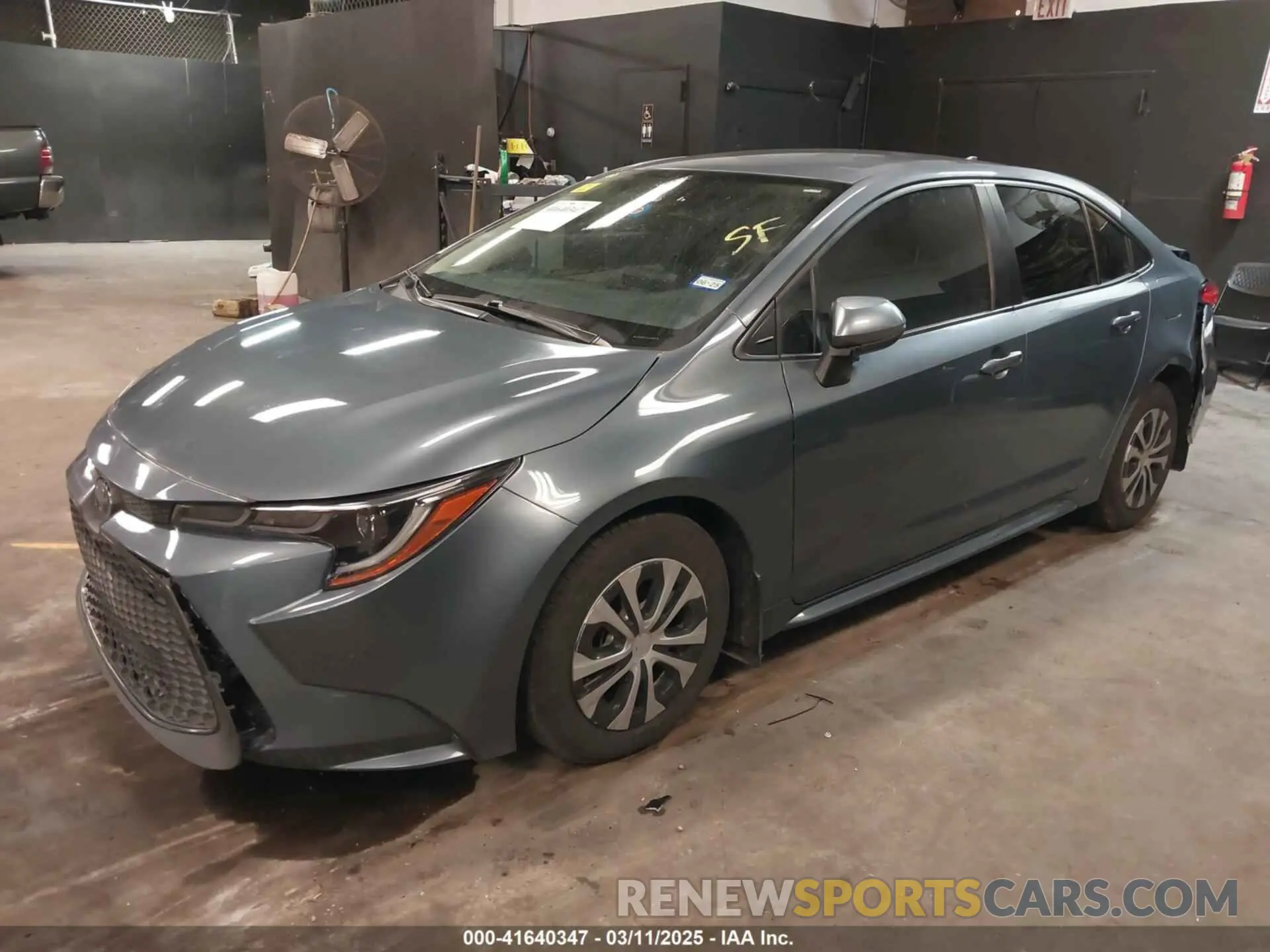 2 Фотография поврежденного автомобиля JTDEAMDE9NJ038098 TOYOTA COROLLA 2022
