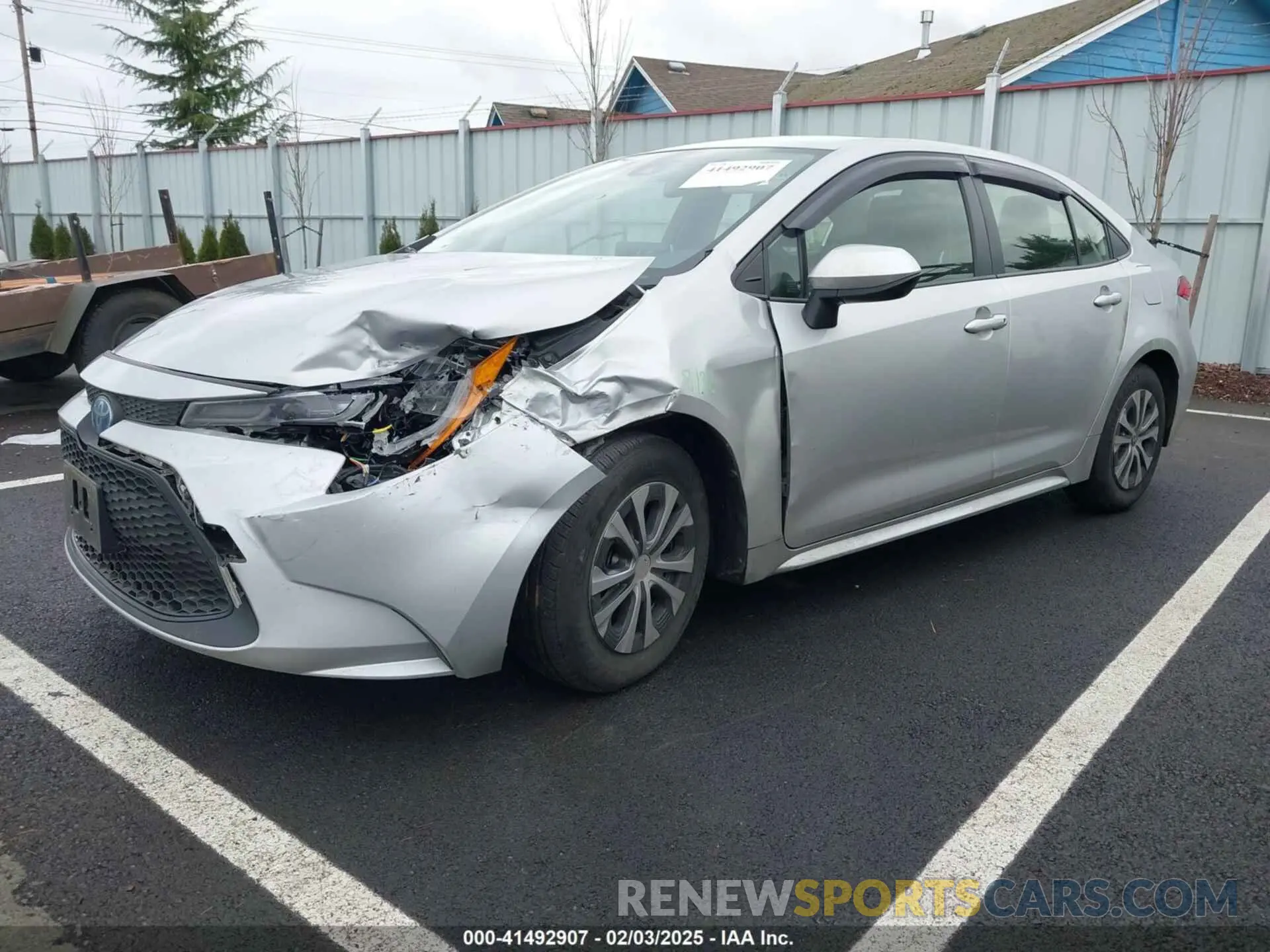 2 Фотография поврежденного автомобиля JTDEAMDE9NJ042023 TOYOTA COROLLA 2022