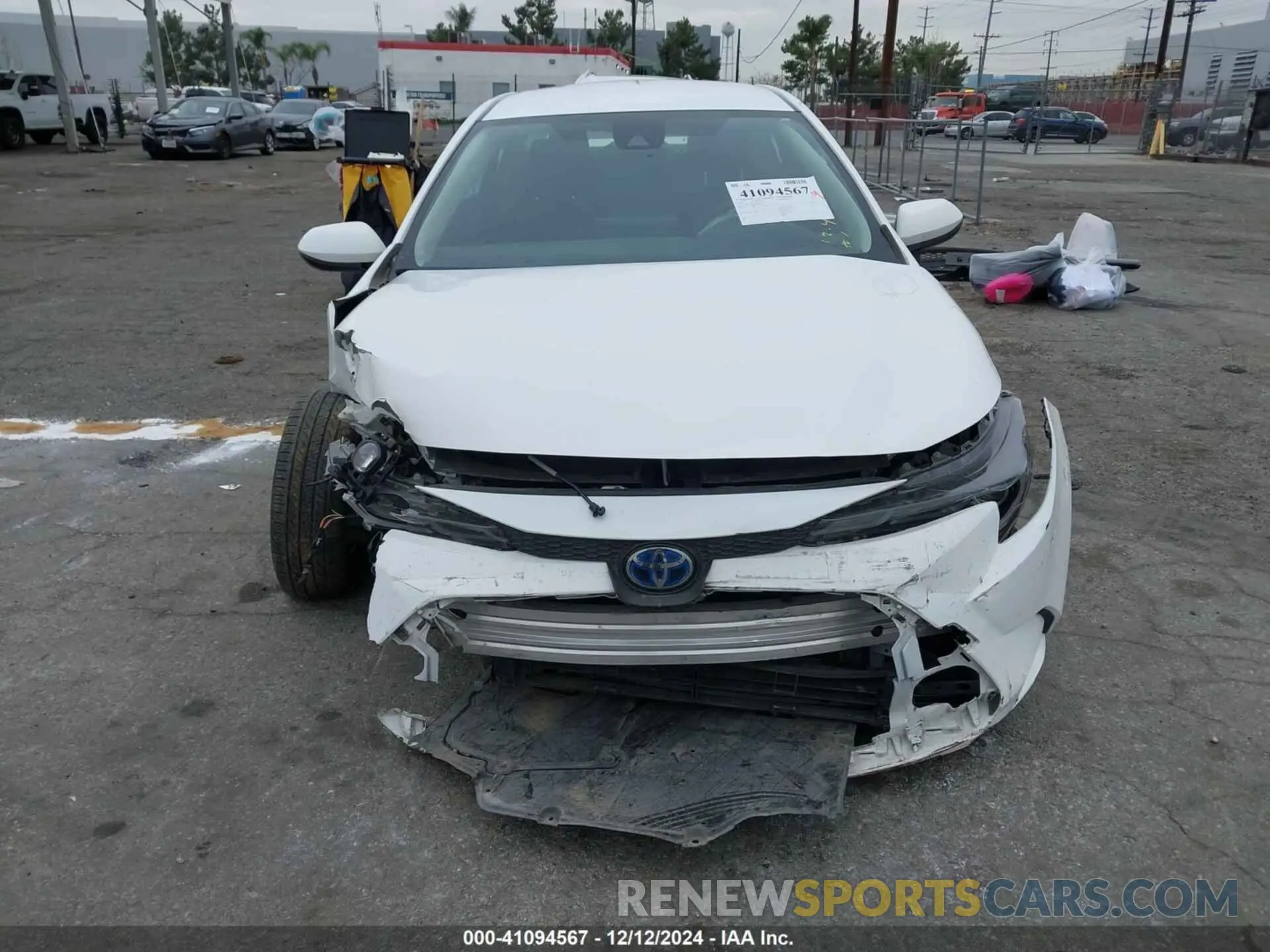 13 Photograph of a damaged car JTDEAMDE9NJ042300 TOYOTA COROLLA 2022