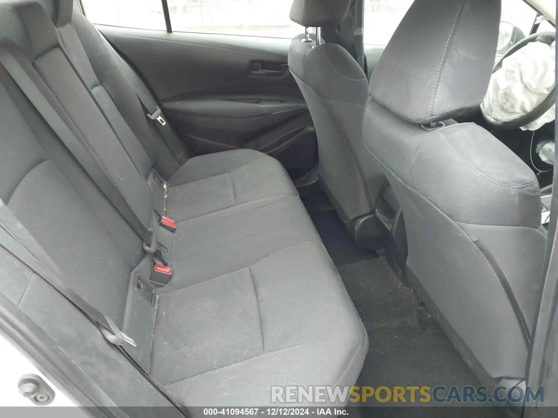 8 Photograph of a damaged car JTDEAMDE9NJ042300 TOYOTA COROLLA 2022