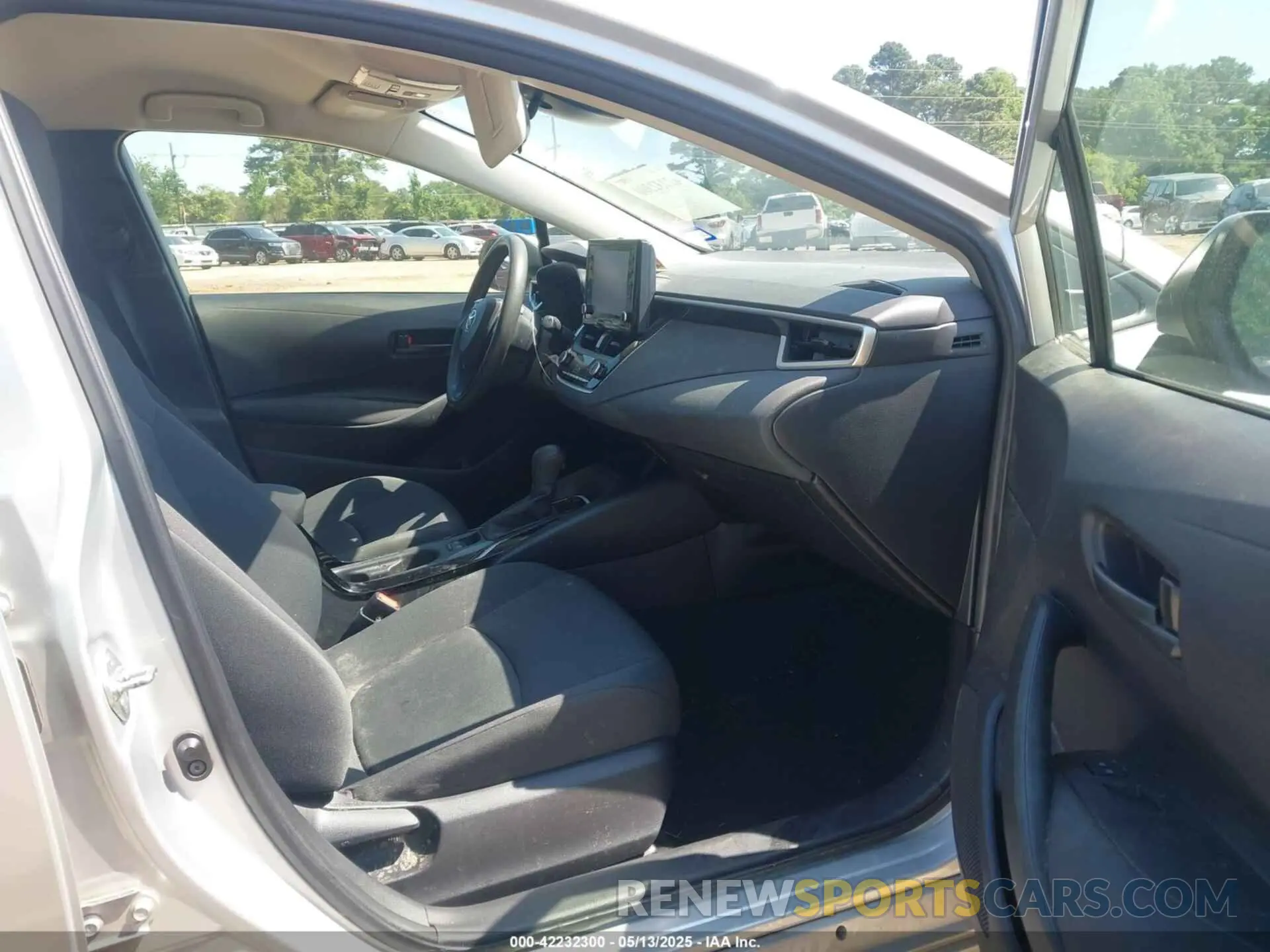 5 Photograph of a damaged car JTDEPMAE0N3010777 TOYOTA COROLLA 2022