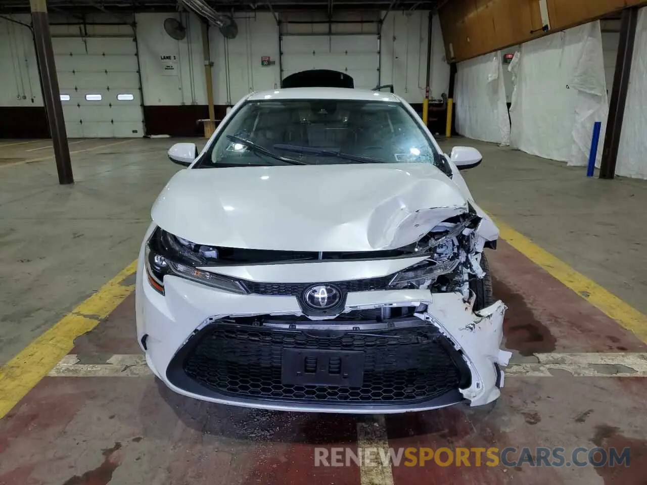 5 Photograph of a damaged car JTDEPMAE0N3027272 TOYOTA COROLLA 2022
