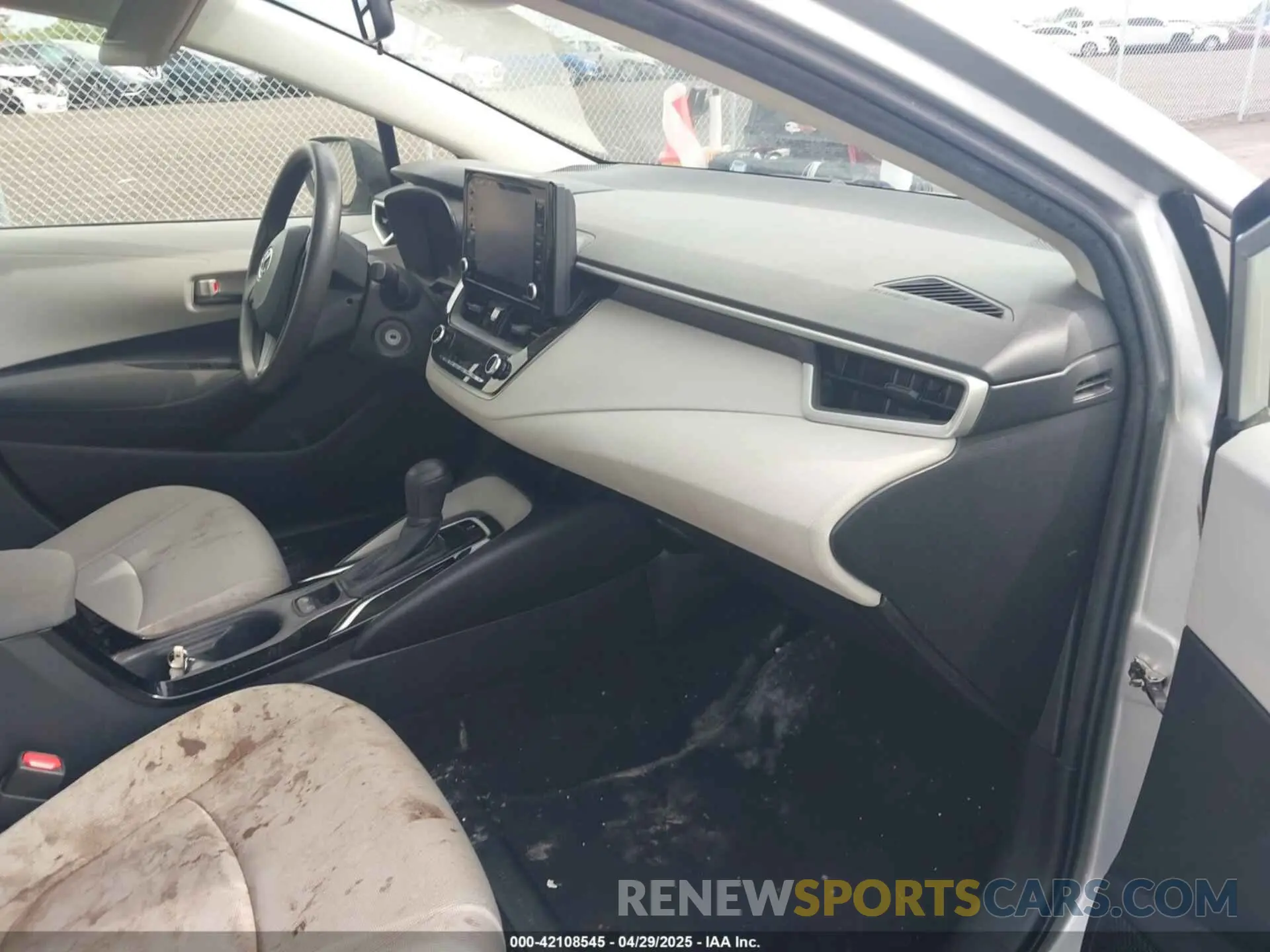 5 Photograph of a damaged car JTDEPMAE0NJ202826 TOYOTA COROLLA 2022