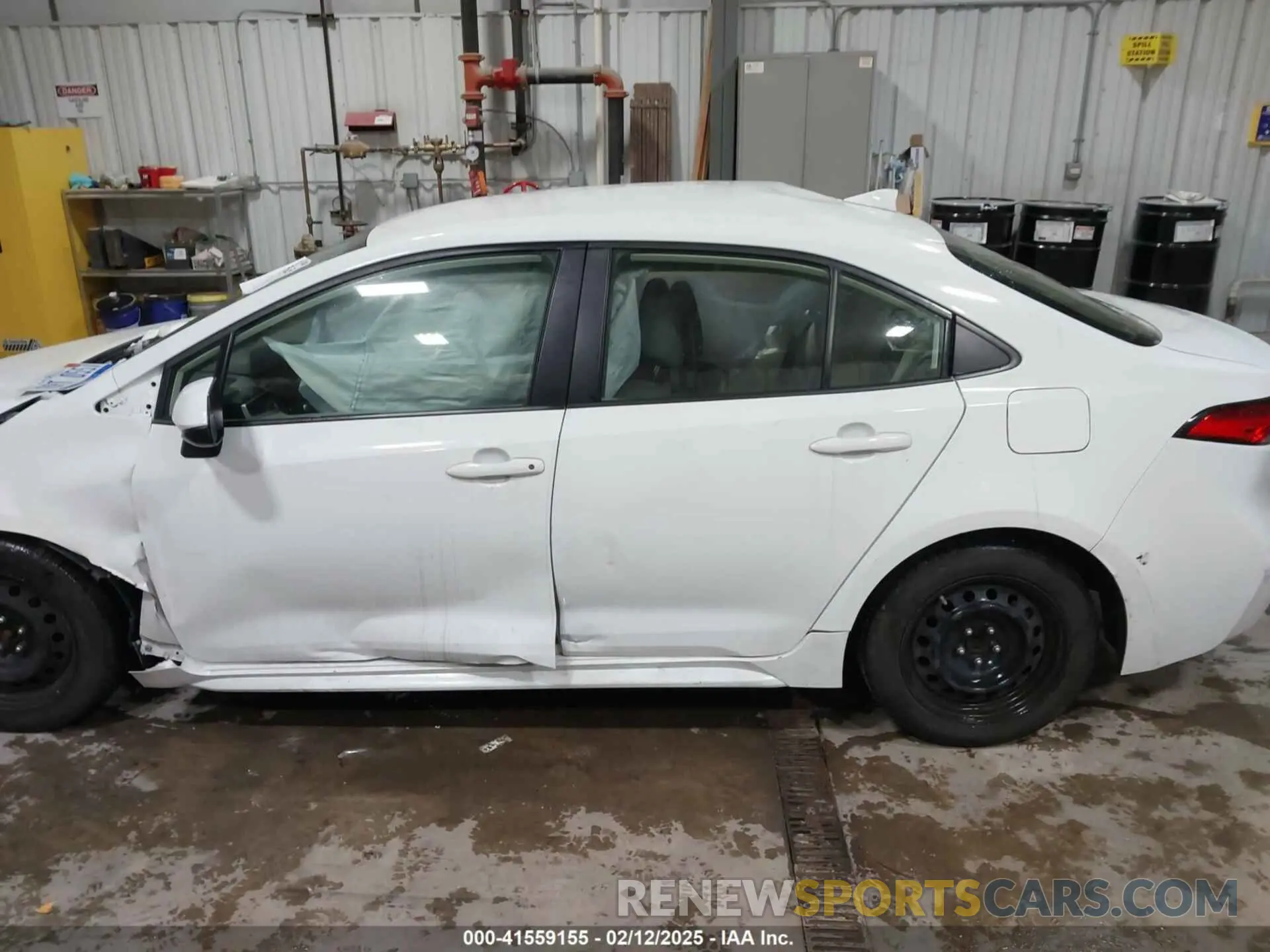 14 Photograph of a damaged car JTDEPMAE2N3011381 TOYOTA COROLLA 2022