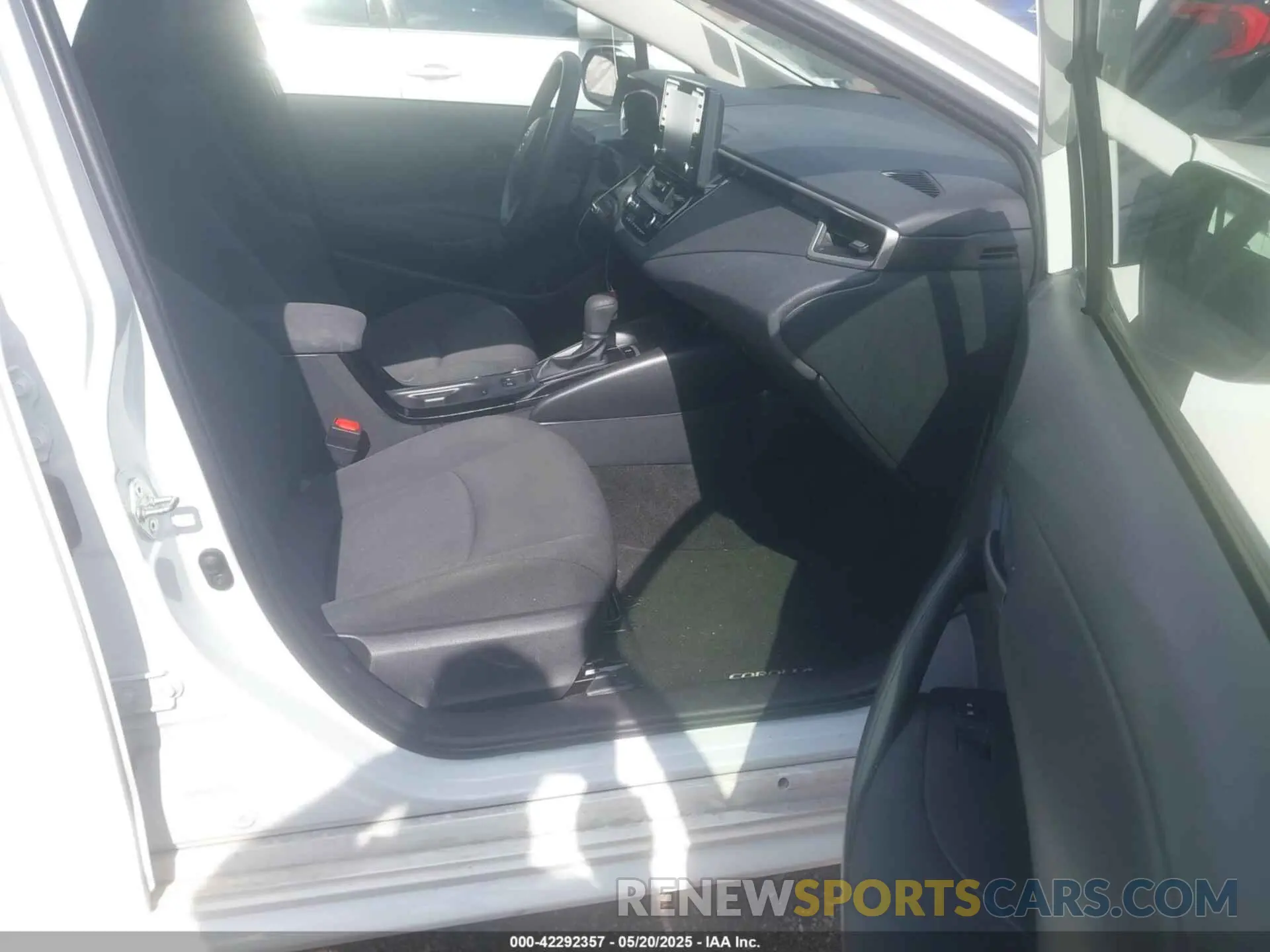 5 Photograph of a damaged car JTDEPMAE2N3022672 TOYOTA COROLLA 2022