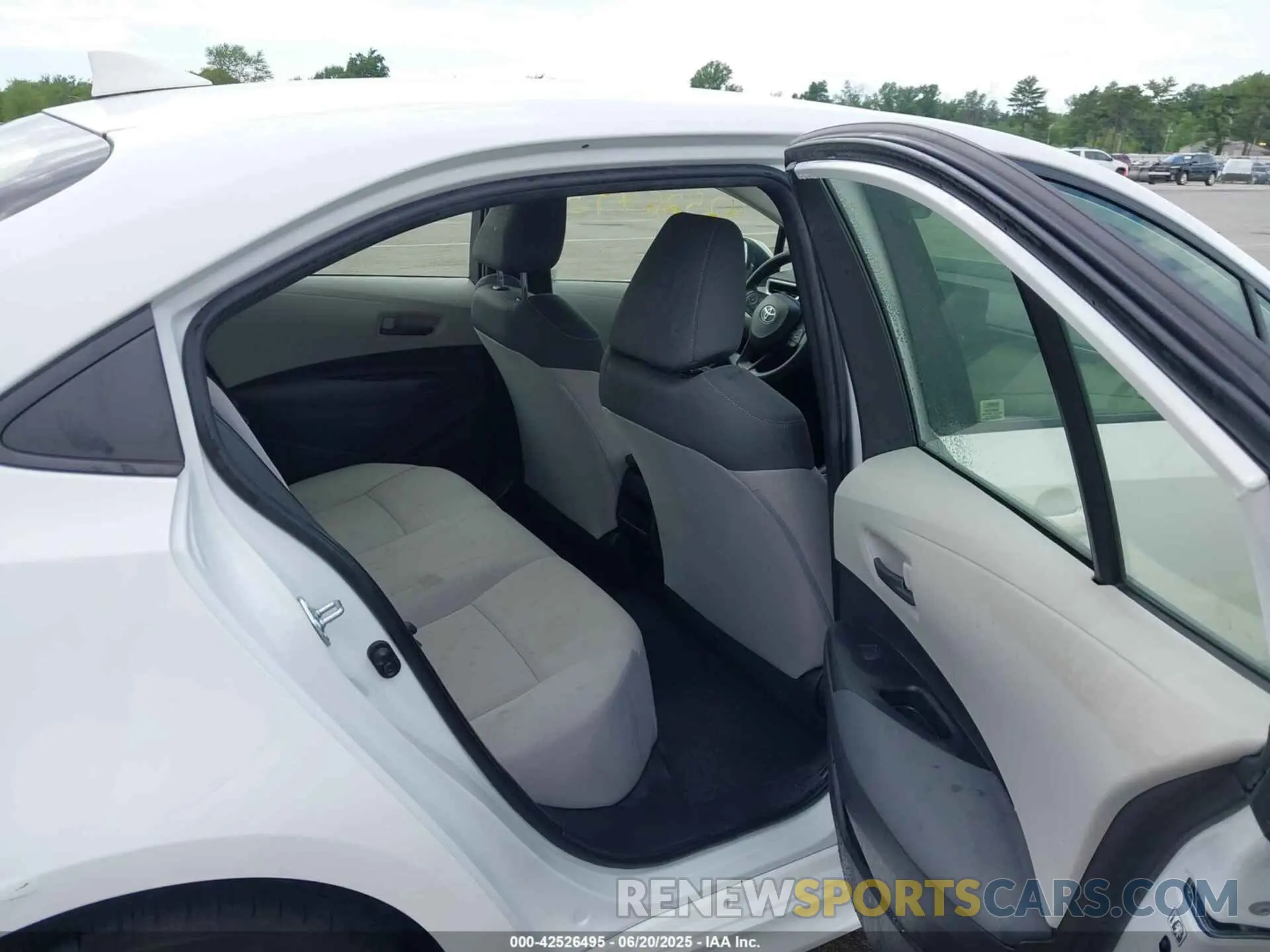 8 Photograph of a damaged car JTDEPMAE2NJ205601 TOYOTA COROLLA 2022