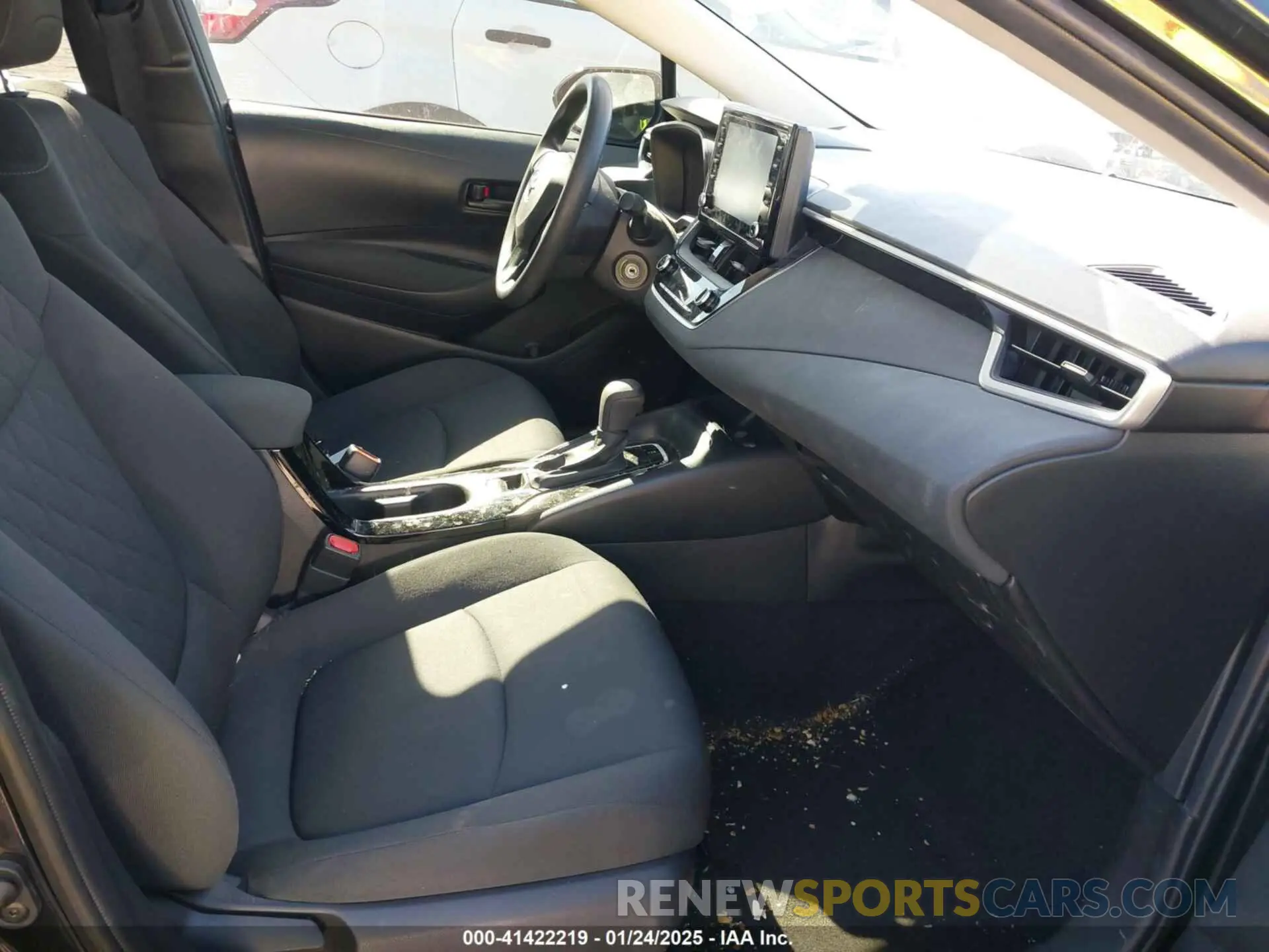 5 Photograph of a damaged car JTDEPMAE2NJ207686 TOYOTA COROLLA 2022