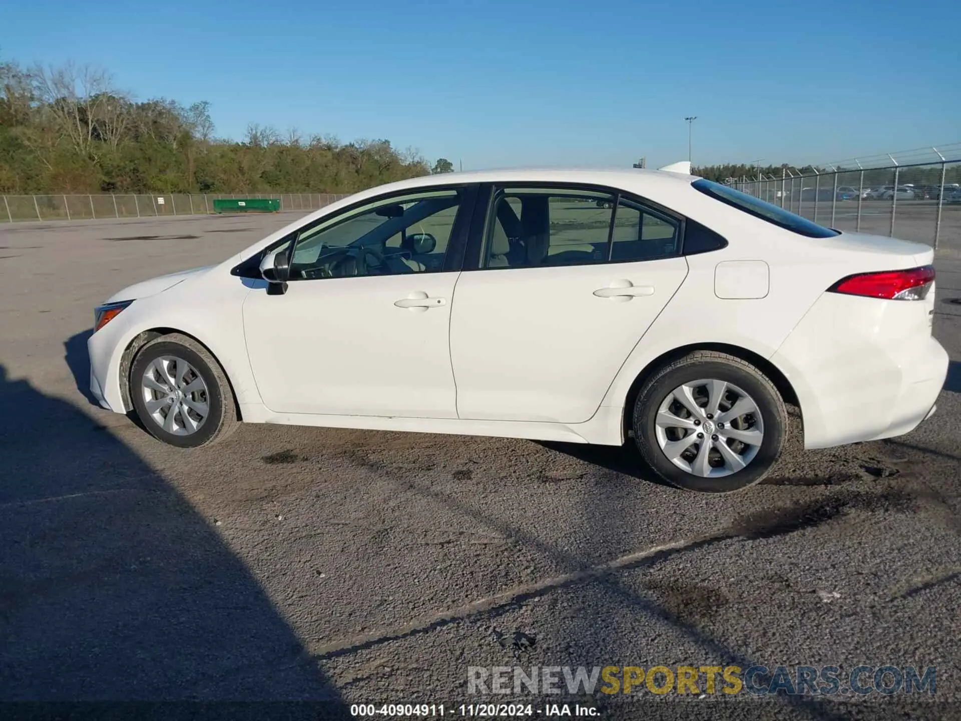 14 Photograph of a damaged car JTDEPMAE4NJ208662 TOYOTA COROLLA 2022