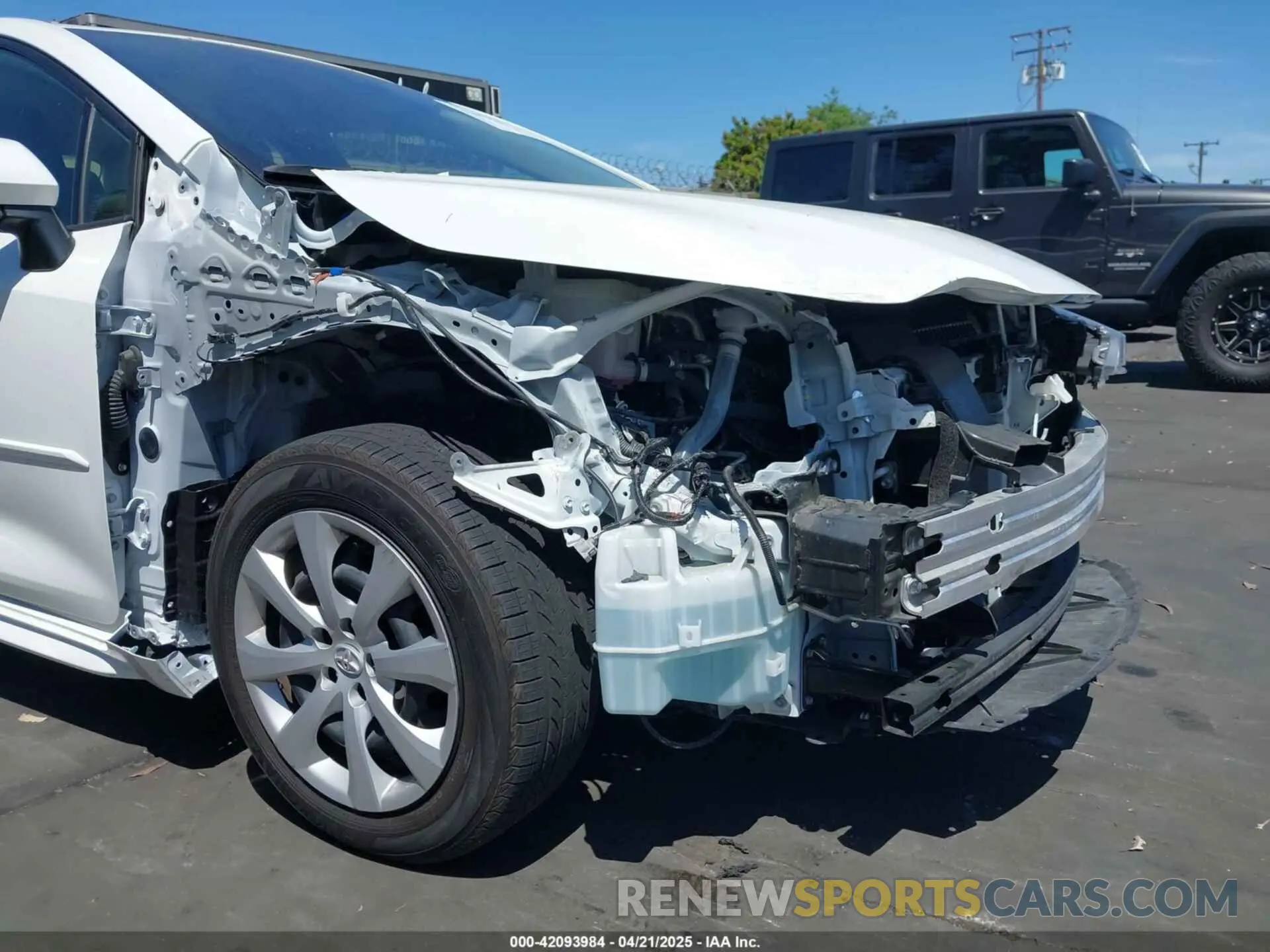 6 Photograph of a damaged car JTDEPMAE5N3025596 TOYOTA COROLLA 2022
