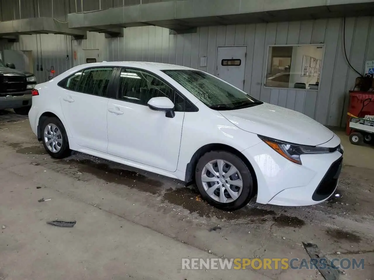 4 Photograph of a damaged car JTDEPMAE8N3013331 TOYOTA COROLLA 2022