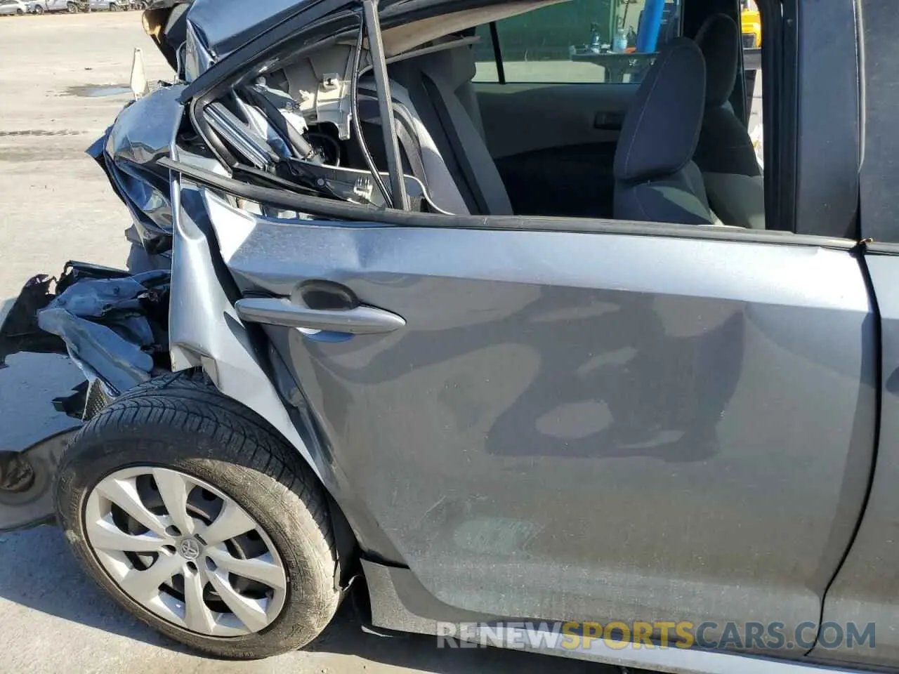 10 Photograph of a damaged car JTDEPMAE9N3008932 TOYOTA COROLLA 2022