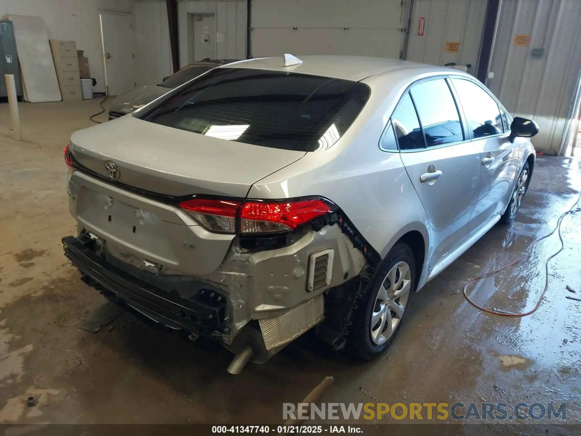 4 Photograph of a damaged car JTDEPMAE9N3024404 TOYOTA COROLLA 2022