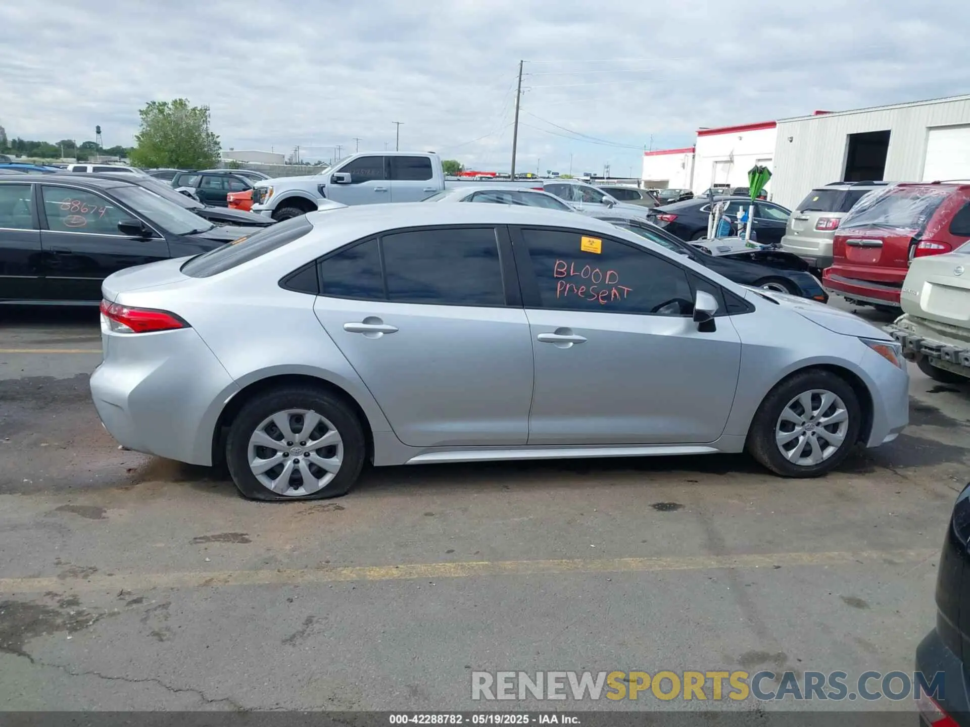 13 Фотография поврежденного автомобиля JTDEPMAE9N3029067 TOYOTA COROLLA 2022