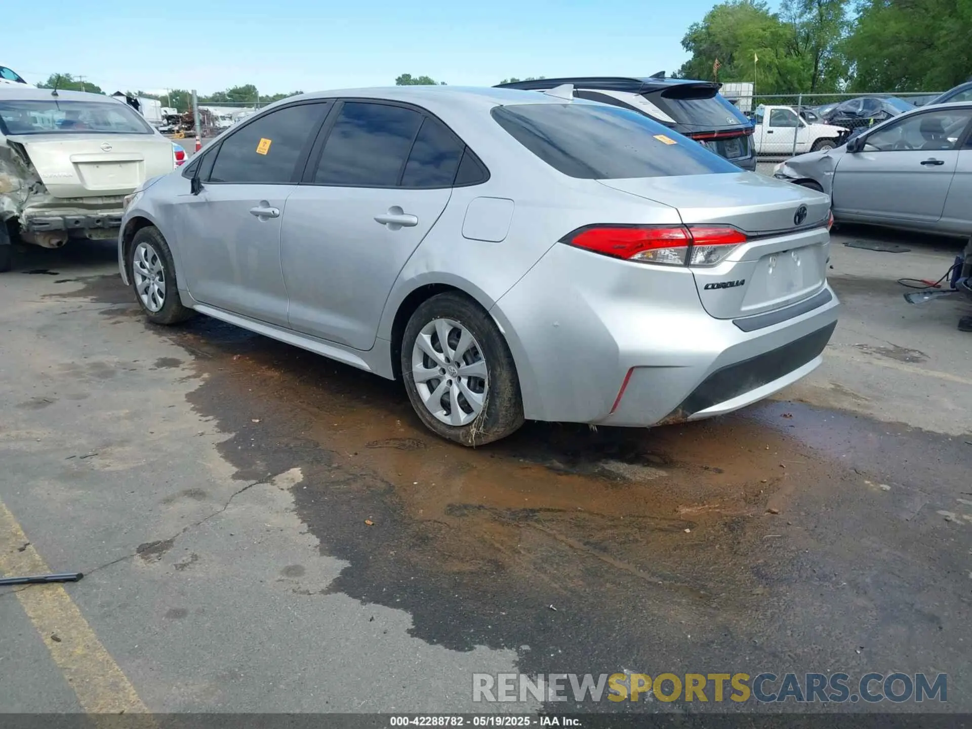 3 Фотография поврежденного автомобиля JTDEPMAE9N3029067 TOYOTA COROLLA 2022