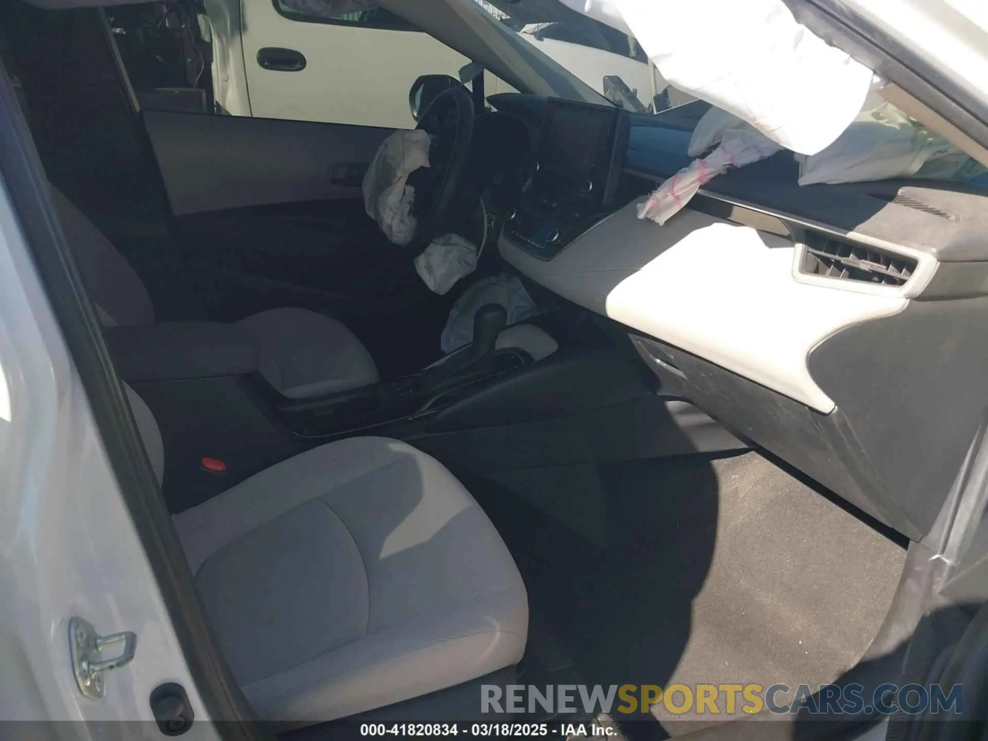 5 Photograph of a damaged car JTDEPMAEXN3016800 TOYOTA COROLLA 2022