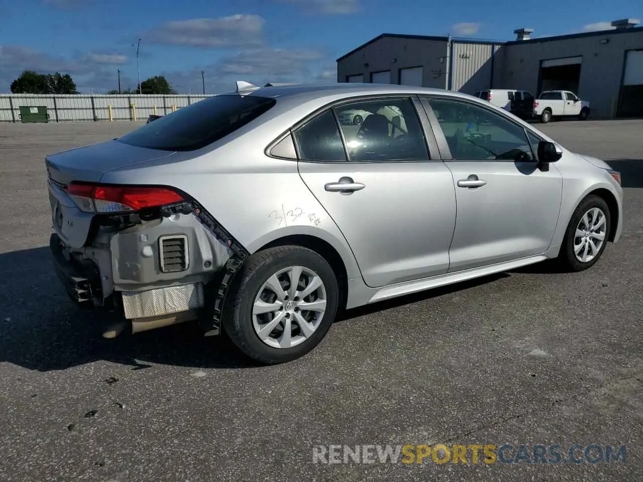 3 Фотография поврежденного автомобиля JTDEPMAEXNJ203983 TOYOTA COROLLA 2022