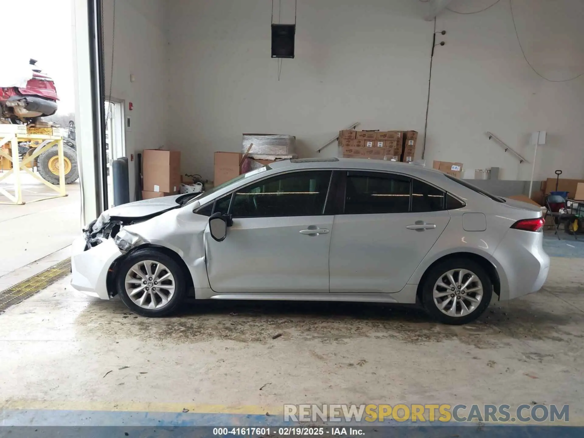 14 Photograph of a damaged car JTDFPMAE1N3024451 TOYOTA COROLLA 2022
